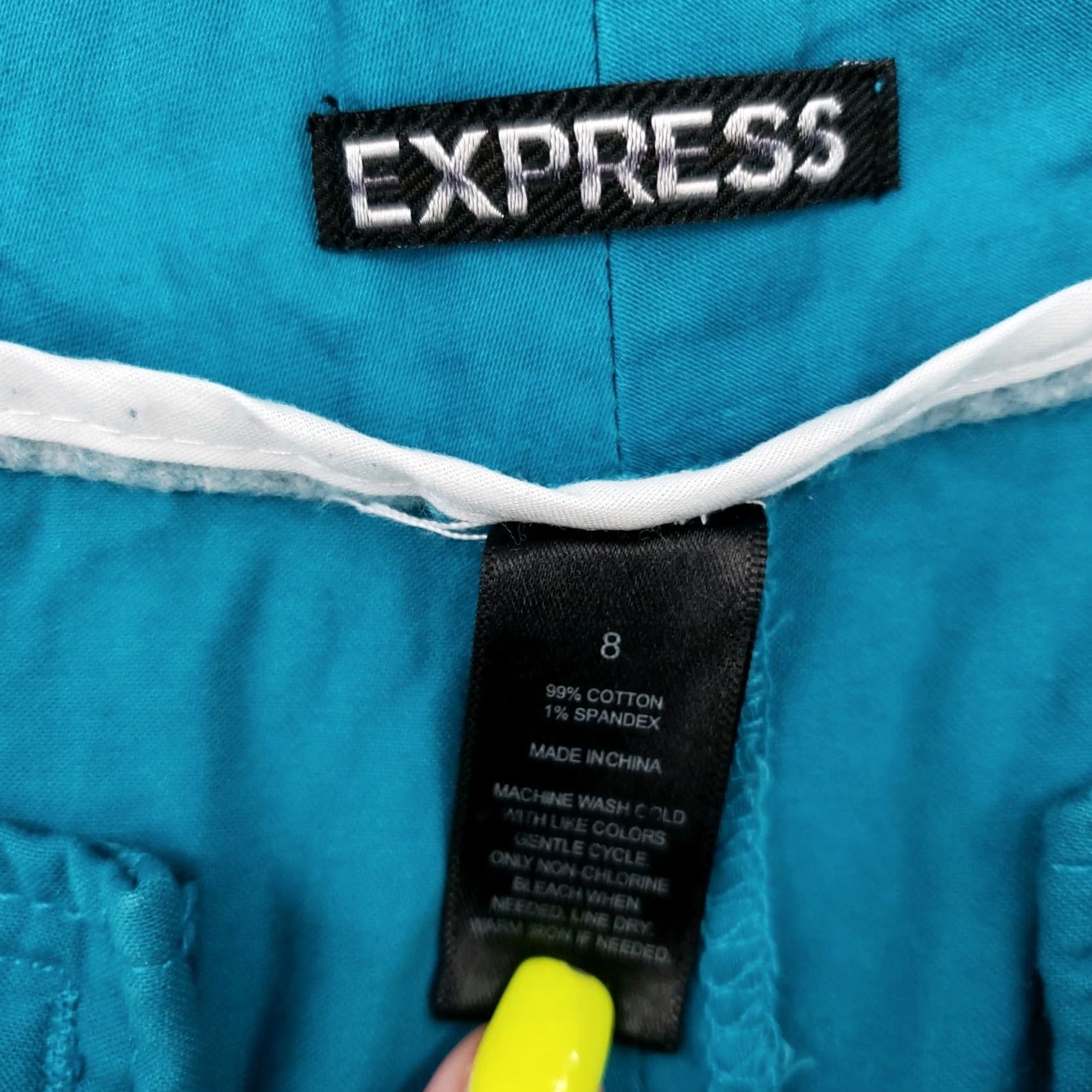 Express Express Shorts Womens 8 Blue Chino Mid Rise Cuffed Flat Front Cotton Blend Size 24" / US 00 / IT 34 - 3 Thumbnail