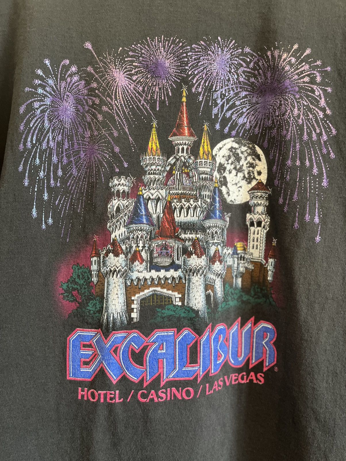 Vintage Vintage Excalibur Tee Size US XL / EU 56 / 4 - 2 Thumbnail