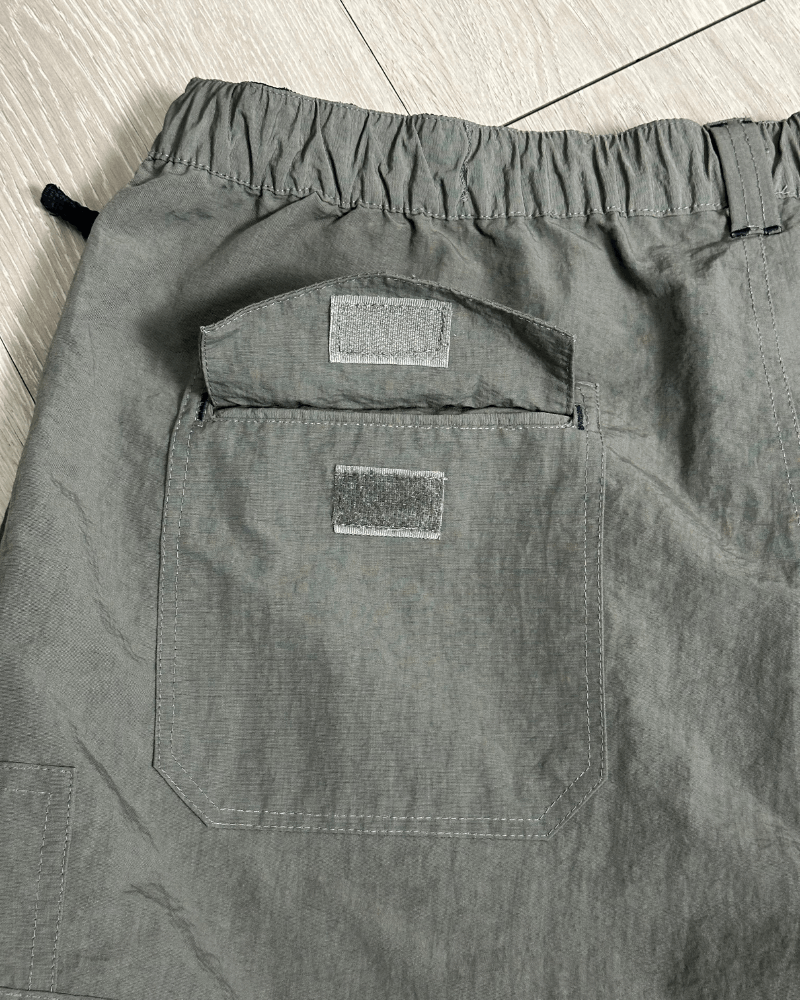 B.U.M Equipment × Vintage Vintage B.U.M. Equipment Baggy Nylon Cargo Shorts - Large Size US 34 / EU 50 - 6 Thumbnail