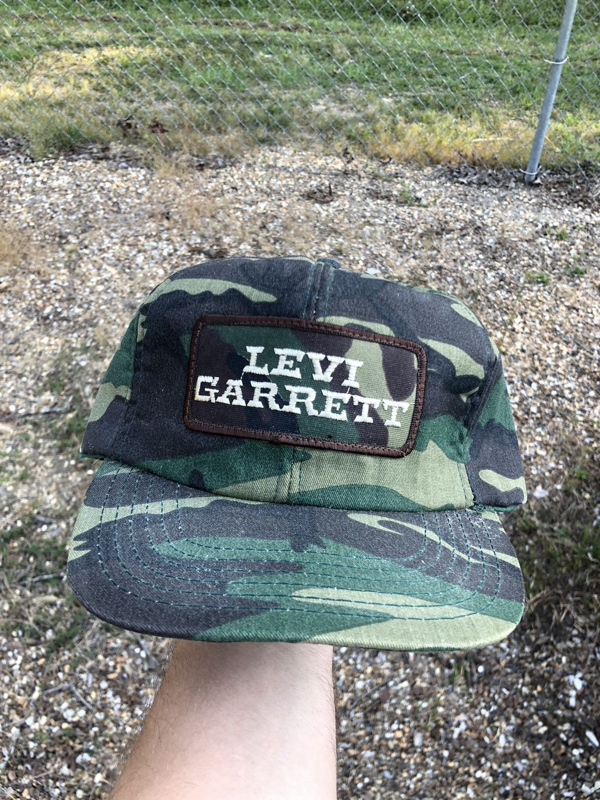 Vintage Vintage Levi Garrett Hat Cap Snap Back Camo Camouflage Patch Size ONE SIZE - 2 Thumbnail