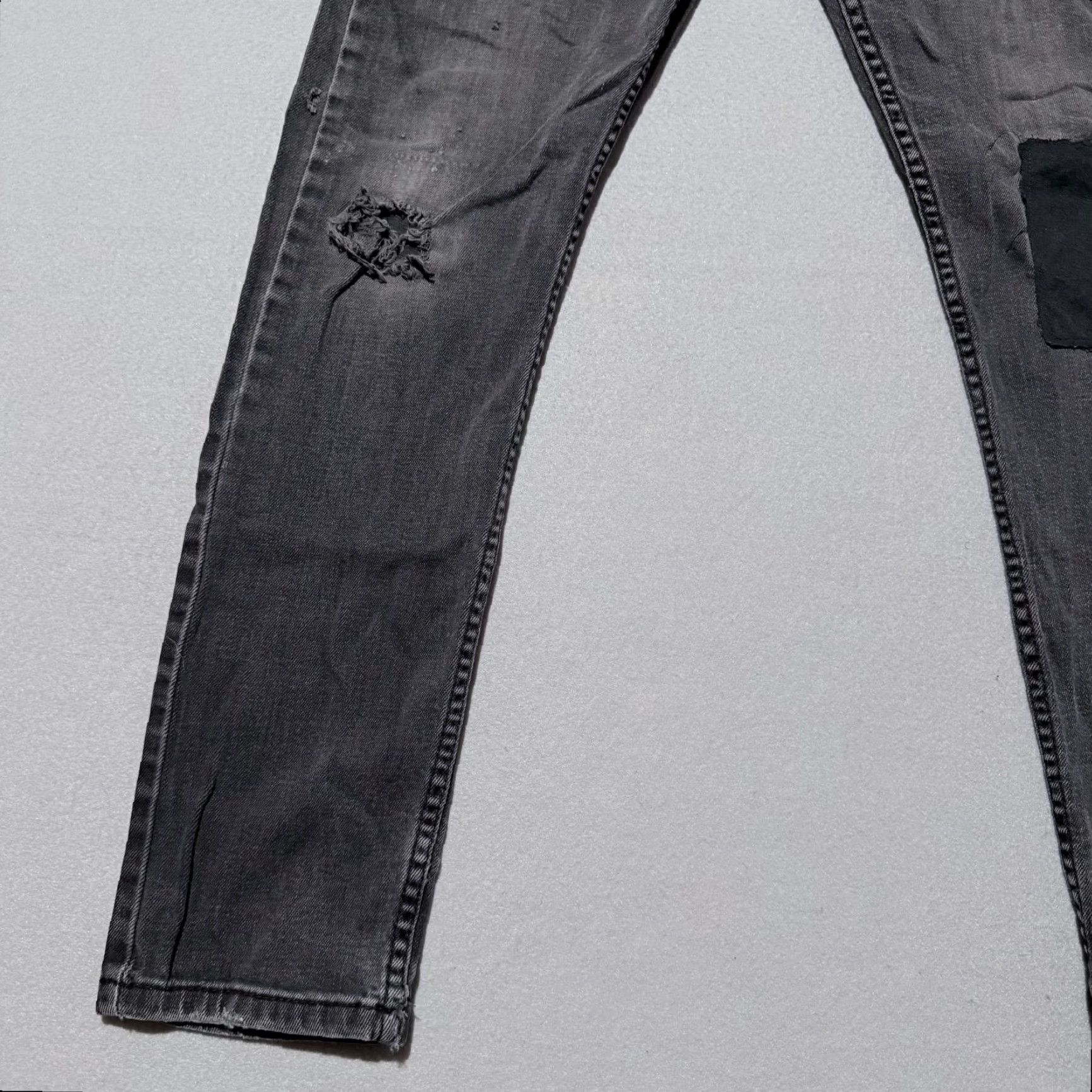 Levi's Levi's Jeans Men Black Skinny Denim Distressed Patches 33x32 - 5-Pocket Design Classic Jeans Size US 33 - 5 Thumbnail