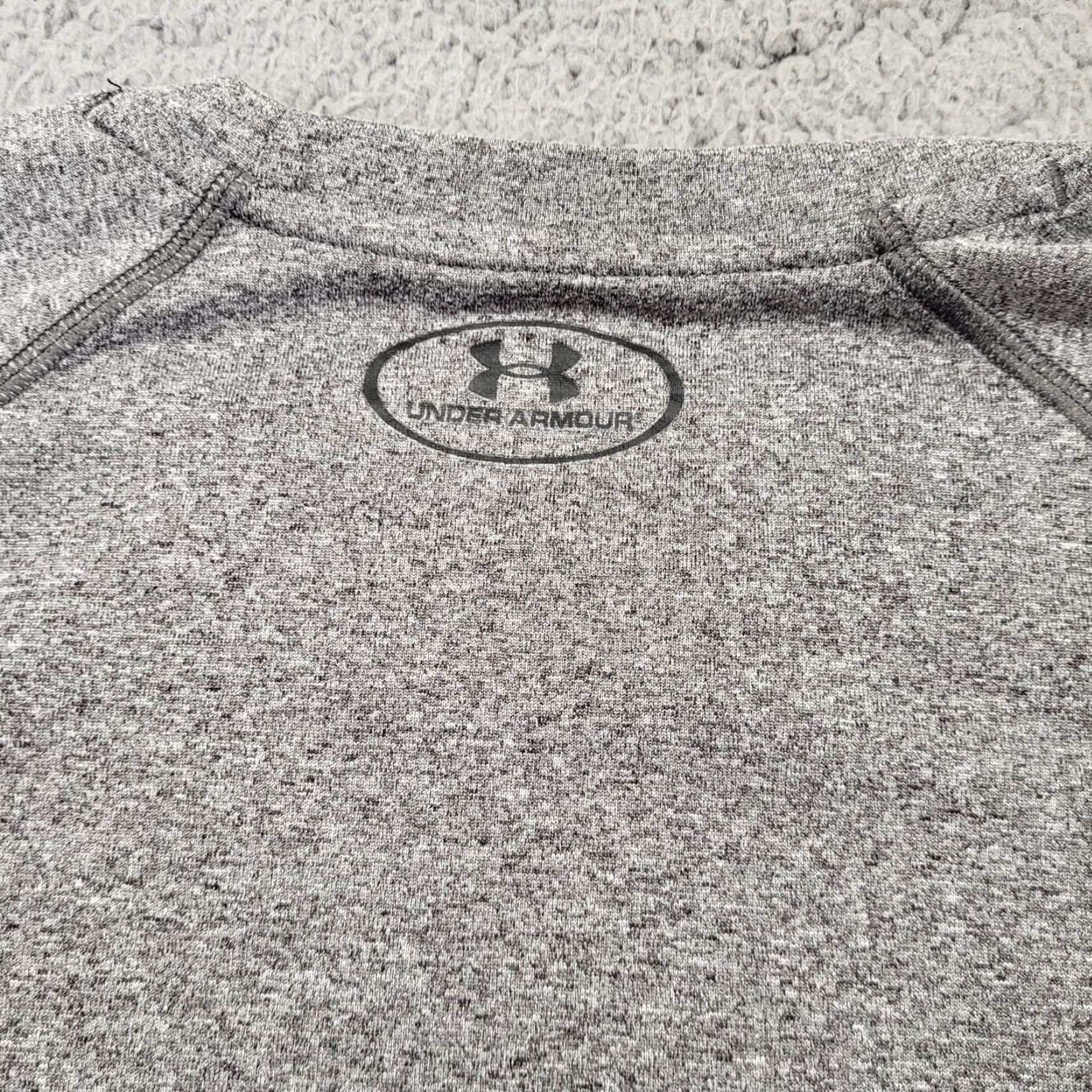 Under Armour Under Armour Lightweight Shirt Mens L Gray Heatgear Raglan Long Sleeve Loose Size US L / EU 52-54 / 3 - 7 Thumbnail