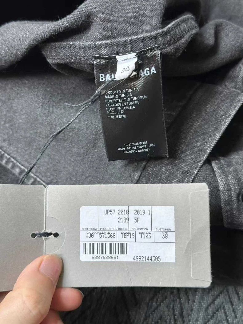 Balenciaga Balenciaga size 38 Back logo denim short sleeve shirt Size US XS / EU 42 / 0 - 4 Thumbnail