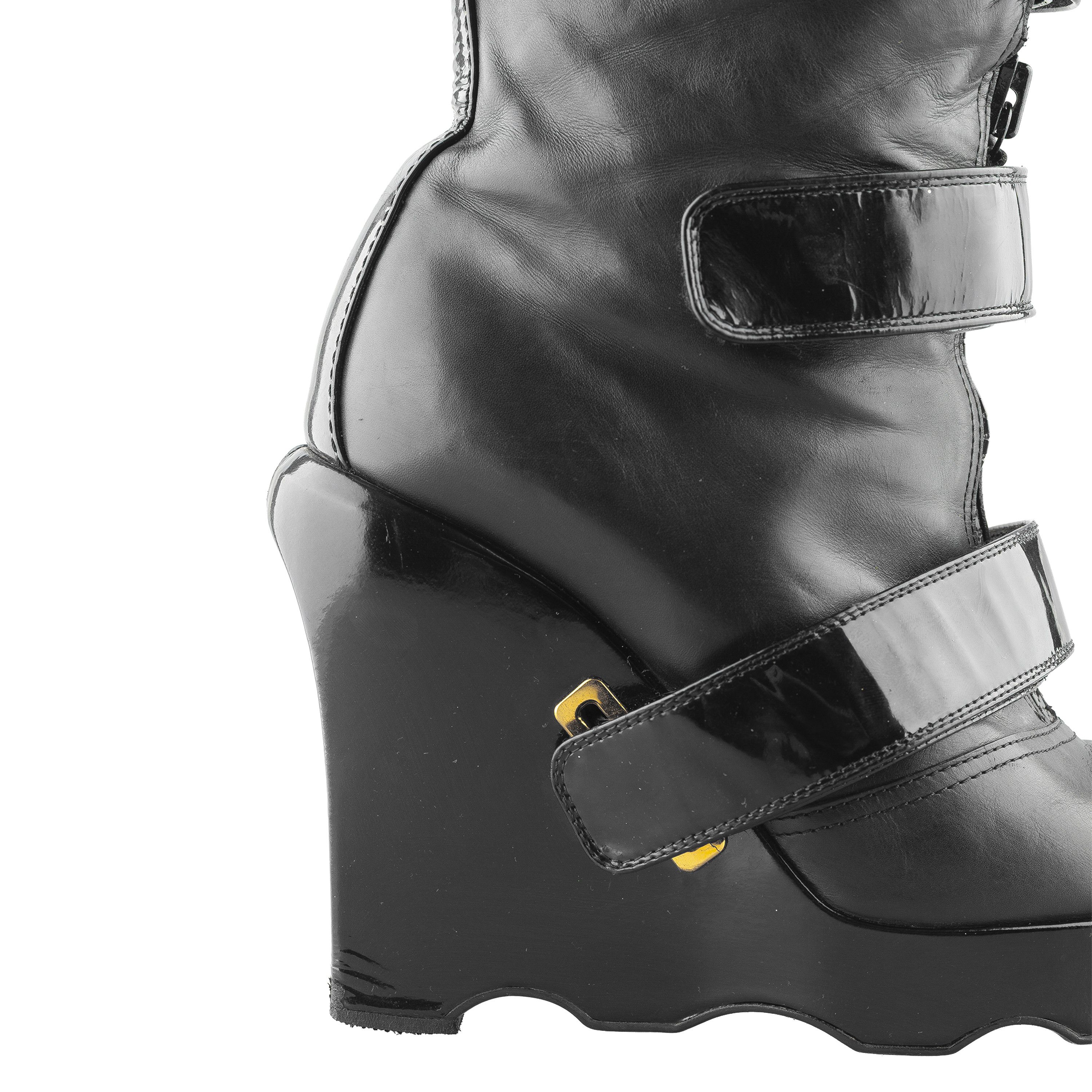 Louis Vuitton Louis Vuitton 2006 Ready-to-Wear Black Leather Wedge Boots Size US 6 / IT 36 - 15 Thumbnail