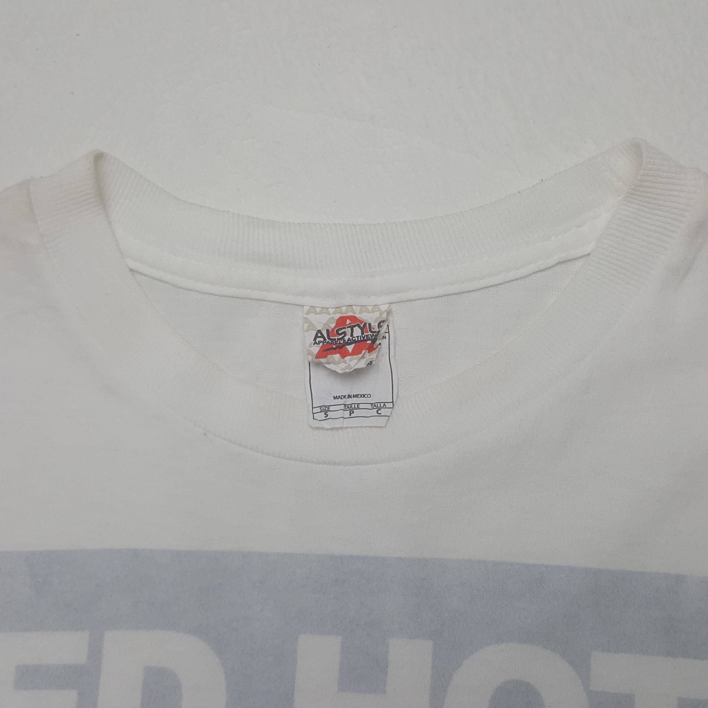 Band Tees × Vintage Vintage Red Hot Chili Peppers American Rock Band Tshirt Size US S / EU 44-46 / 1 - 4 Thumbnail