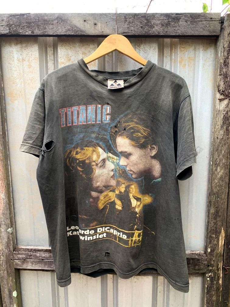 Vintage Tee Titanic vintage rare item 90s Size US M / EU 48-50 / 2 - 3 Thumbnail
