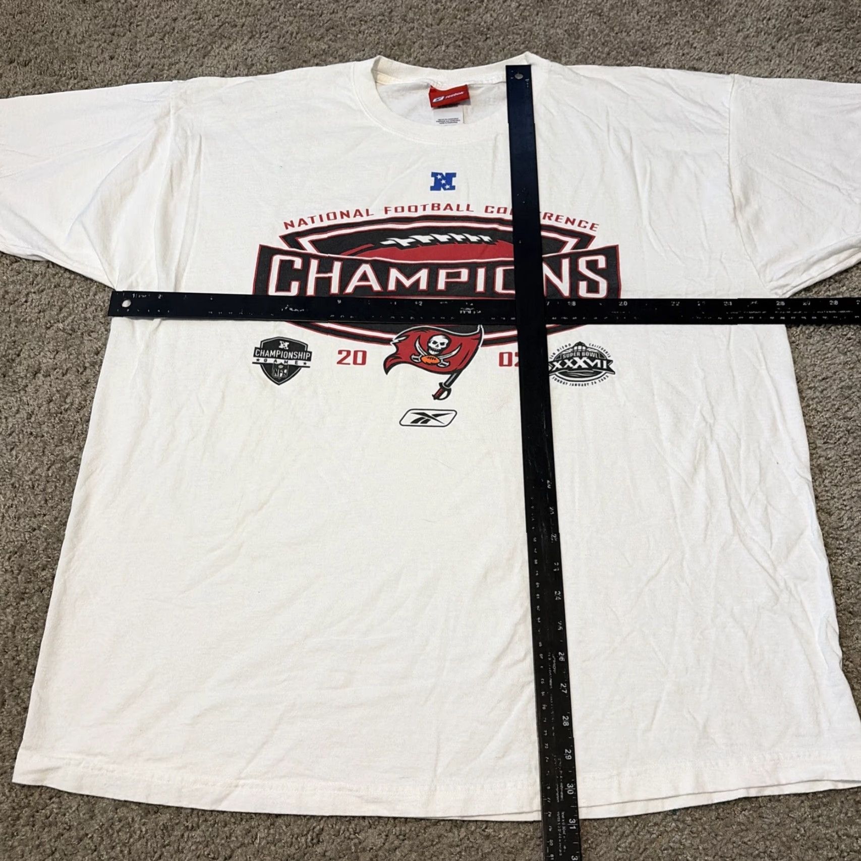 Reebok VINTAGE Tampa Bay Buccaneers 2002 NFC Champions Reebok T-Shirt XL Men Gray NFL Football Size US XL / EU 56 / 4 - 5 Thumbnail