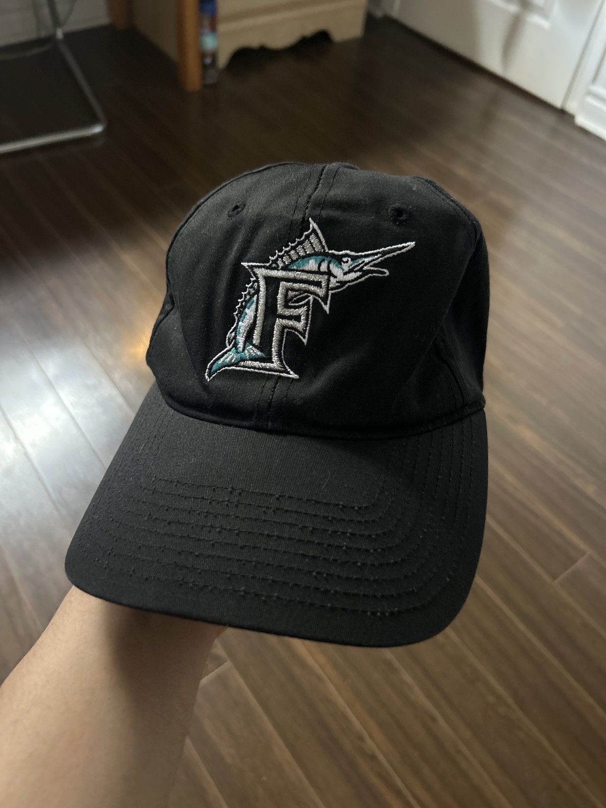 MLB Florida Marlins mlb black hat! Size ONE SIZE - 1 Thumbnail