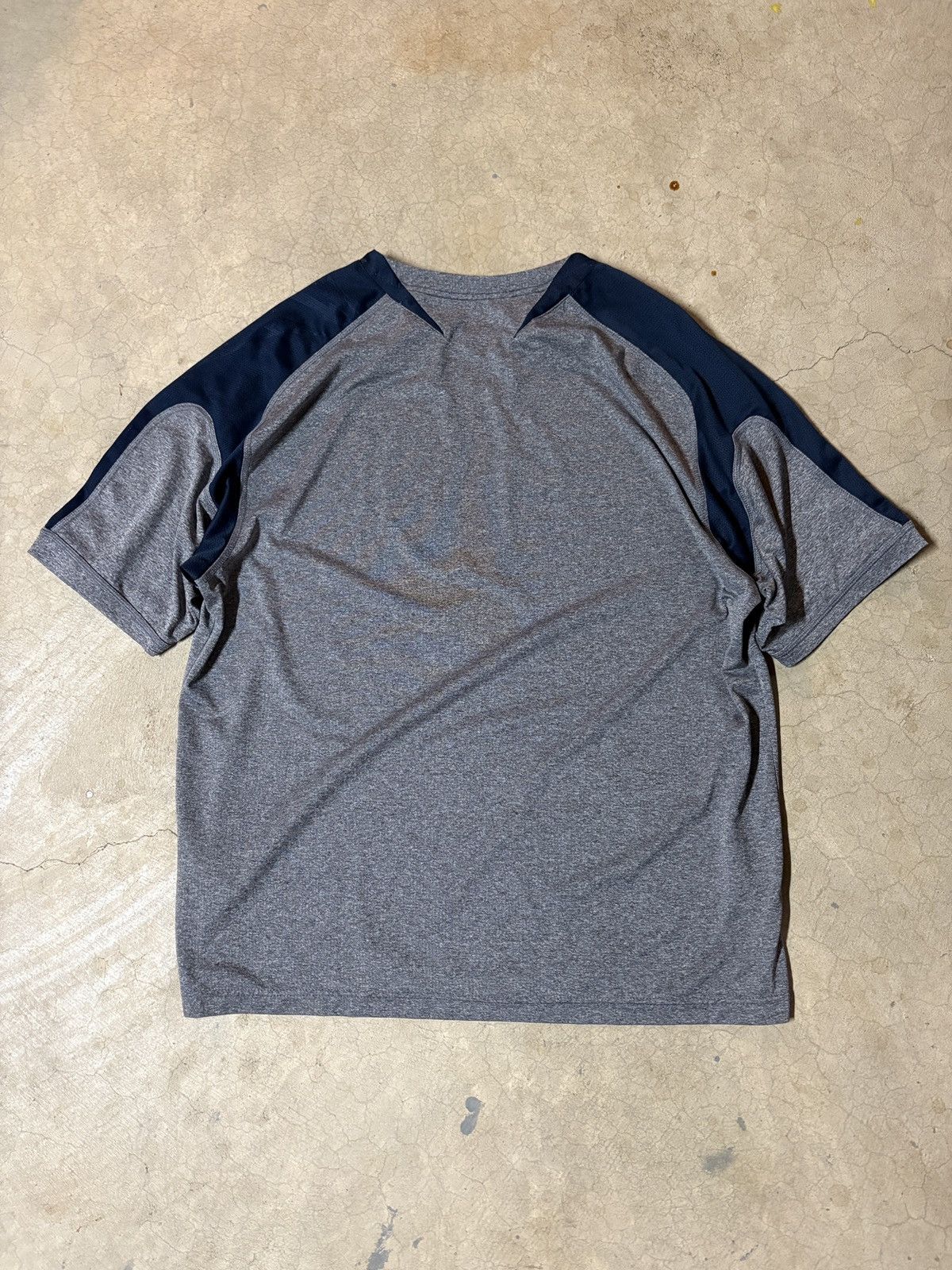 Nike Vintage 00’s Nike Y2K Oversized Tee T-shirt Gray Size XL Size US XL / EU 56 / 4 - 3 Thumbnail
