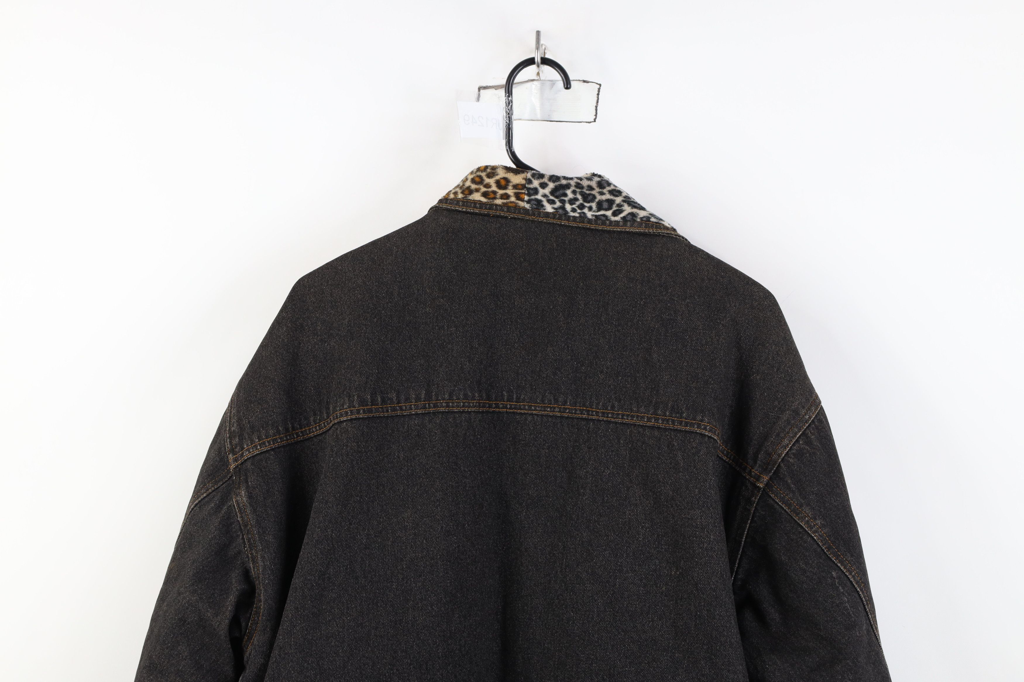 Vintage Vintage 90s Streetwear Quilted Denim Chore Barn Jacket Size L / US 10 / IT 46 - 14 Thumbnail