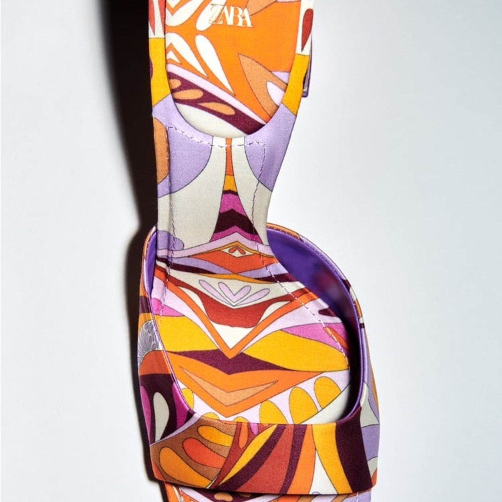 Zara ZARA PRINTED HIGH HEEL SANDALS MULTI-COLOR Size US 6.5 / IT 36.5 - 7 Thumbnail
