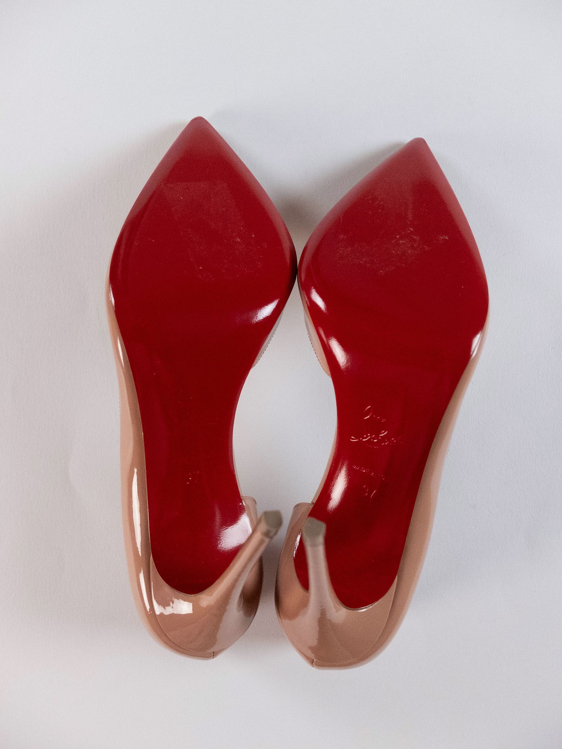 Christian Louboutin CHRISTIAN LOUBOUTIN Iriza nude patent leather pumps 7 Size US 7 / IT 37 - 9 Thumbnail