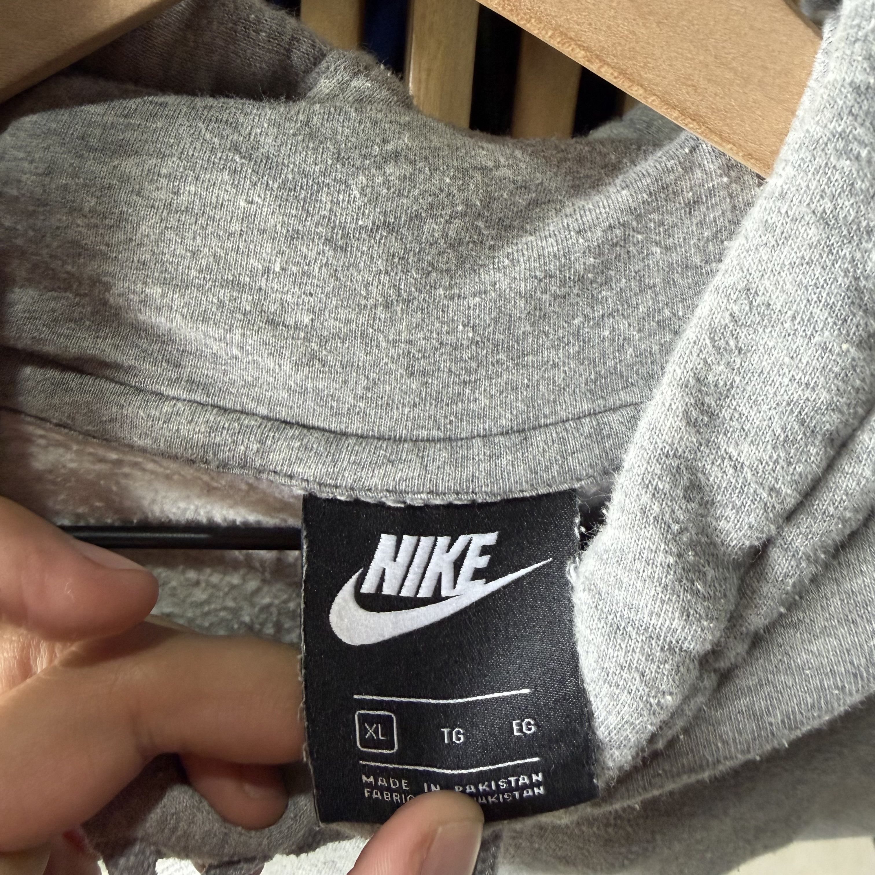 Nike Nike Hoodie Embroidered Swoosh Pullover Sweatshirt Boxy Size US XL / EU 56 / 4 - 7 Thumbnail