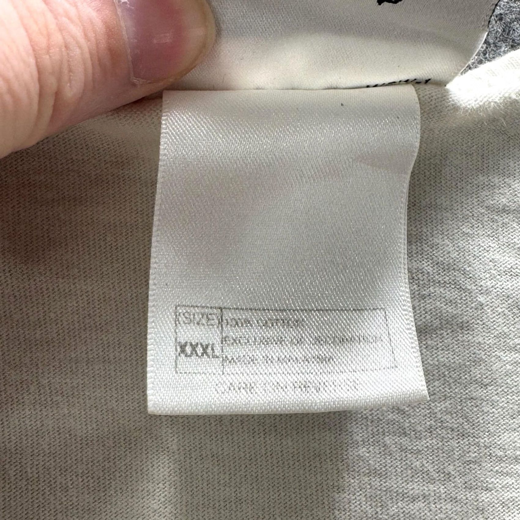 Disney VINTAGE? No. (Cannot assume) => Walt Disney World Shirt Mens 4XL White Mickey Mouse Embroidered Sleeveless Tee Size US XXL / EU 58 / 5 - 7 Thumbnail