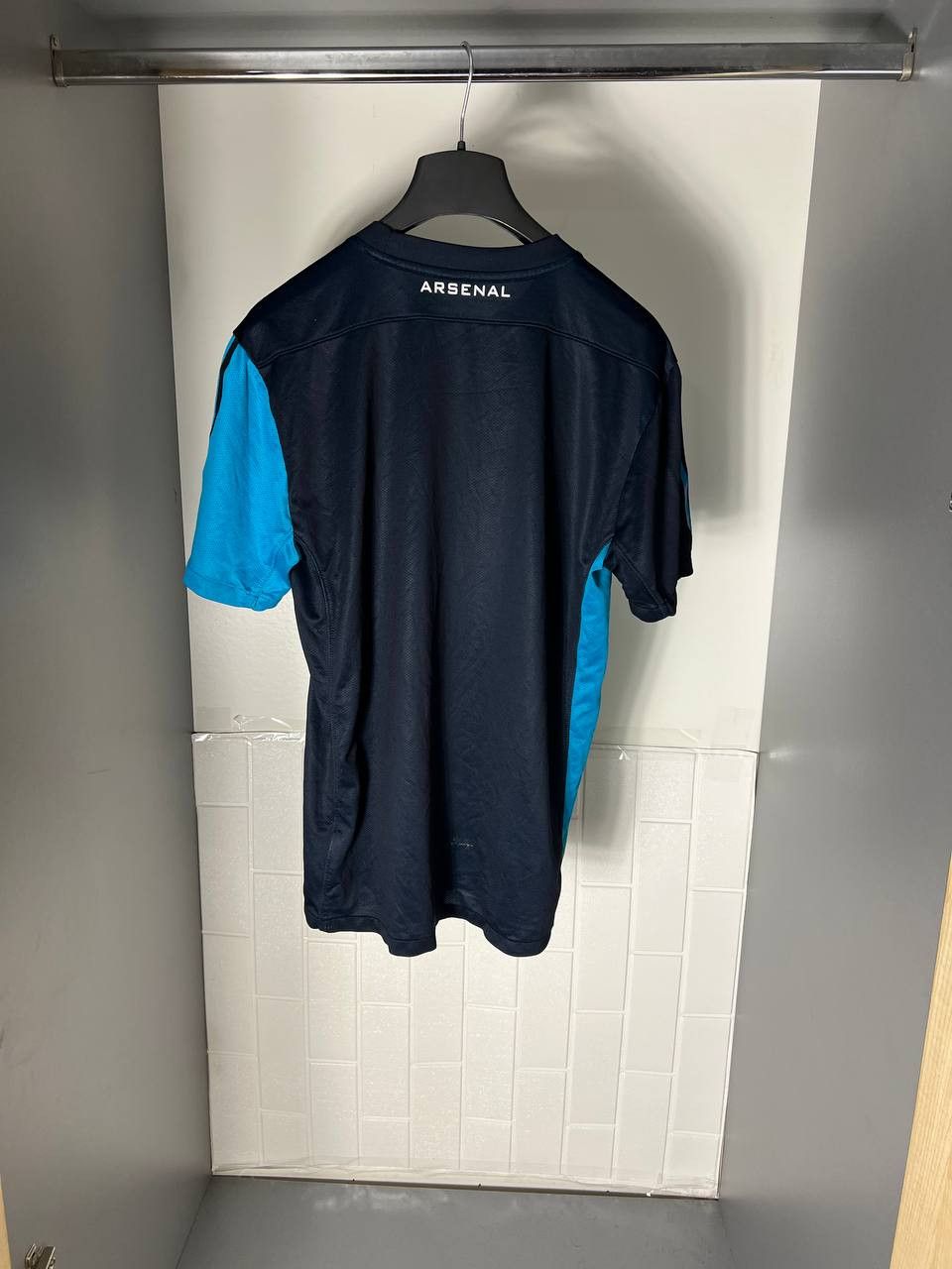 Nike VINTAGE NIKE FC ARSENAL LONDON ENGLAND SOCCER JERSEY RETRO Size US M / EU 48-50 / 2 - 10 Thumbnail