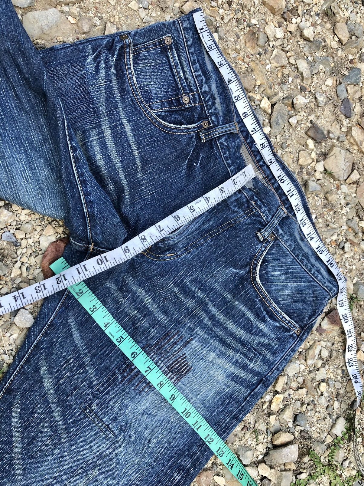 Edwin EXCLUSIVE VINTAGE WASHED BLUE DENIM BY EDWIN Size US 35 - 9 Thumbnail