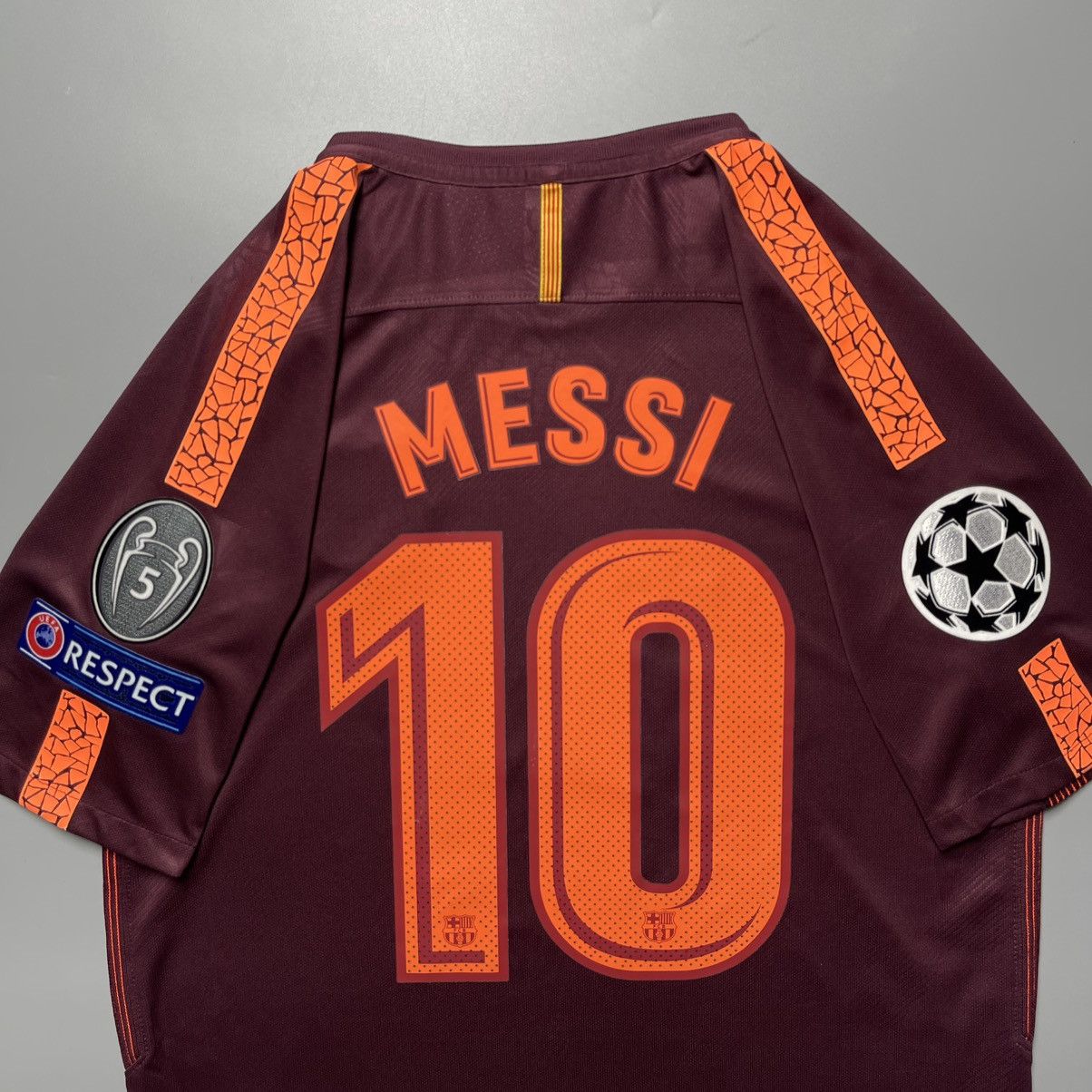 Nike BARCELONA NIKE 2017/2018 FOOTBALL THIRD JERSEY #10 MESSI Size US M / EU 48-50 / 2 - 9 Thumbnail