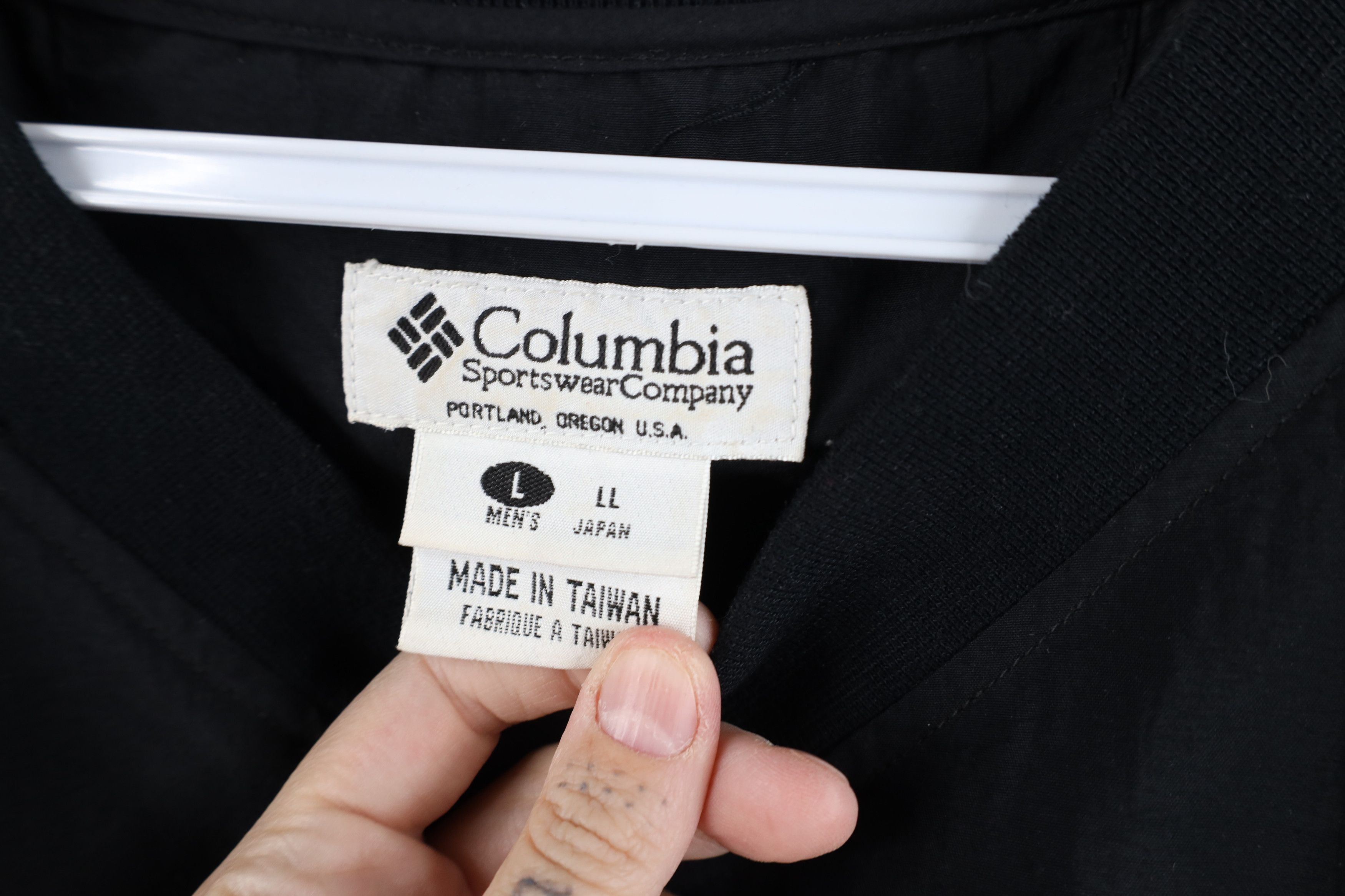 Columbia × Vintage Vintage 90s Columbia Spell Pullover Windbreaker Jacket Black Size US L / EU 52-54 / 3 - 6 Thumbnail