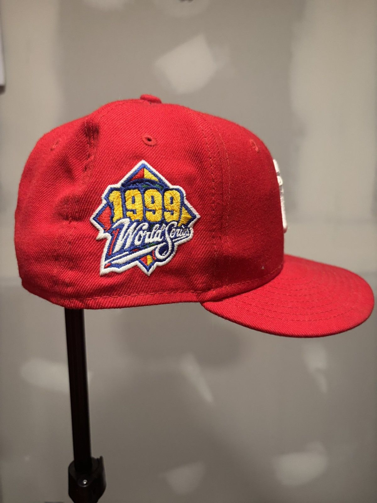 New Era × Vintage New York Yankees 1999 World Series Patch Fitted Baseball Hat Size ONE SIZE - 3 Thumbnail