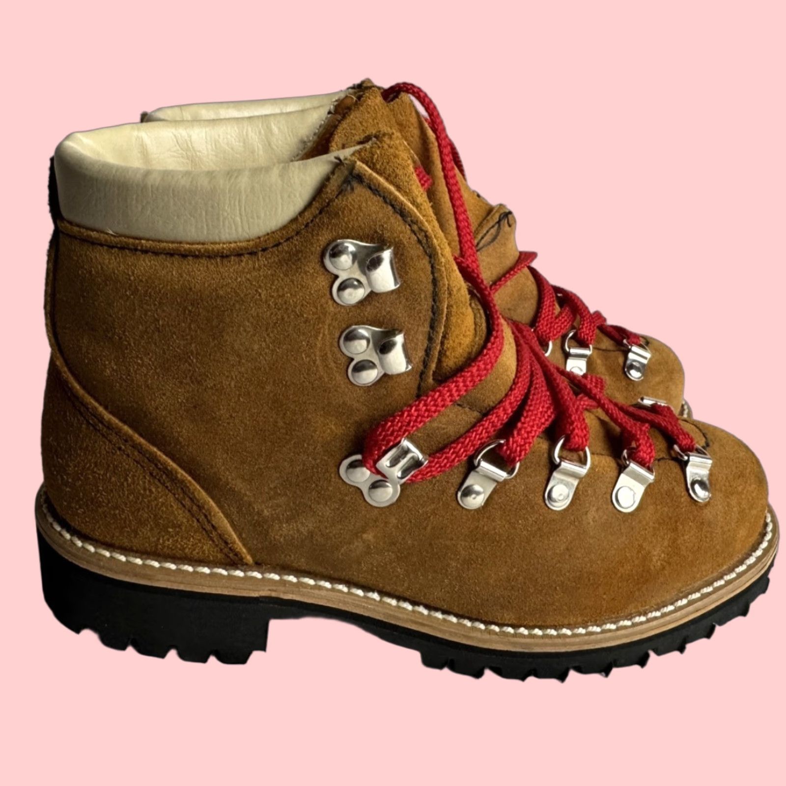 VINTAGE Women's Hiking Boots Brown Leather Vibram Soles Lace-Up