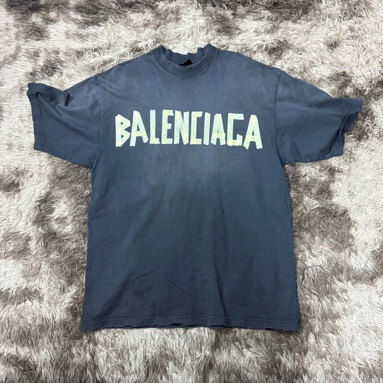 Balenciaga Balenciaga Used short sleeve made of adhesive tape and mas Size US S / EU 44-46 / 1 - 1 Thumbnail