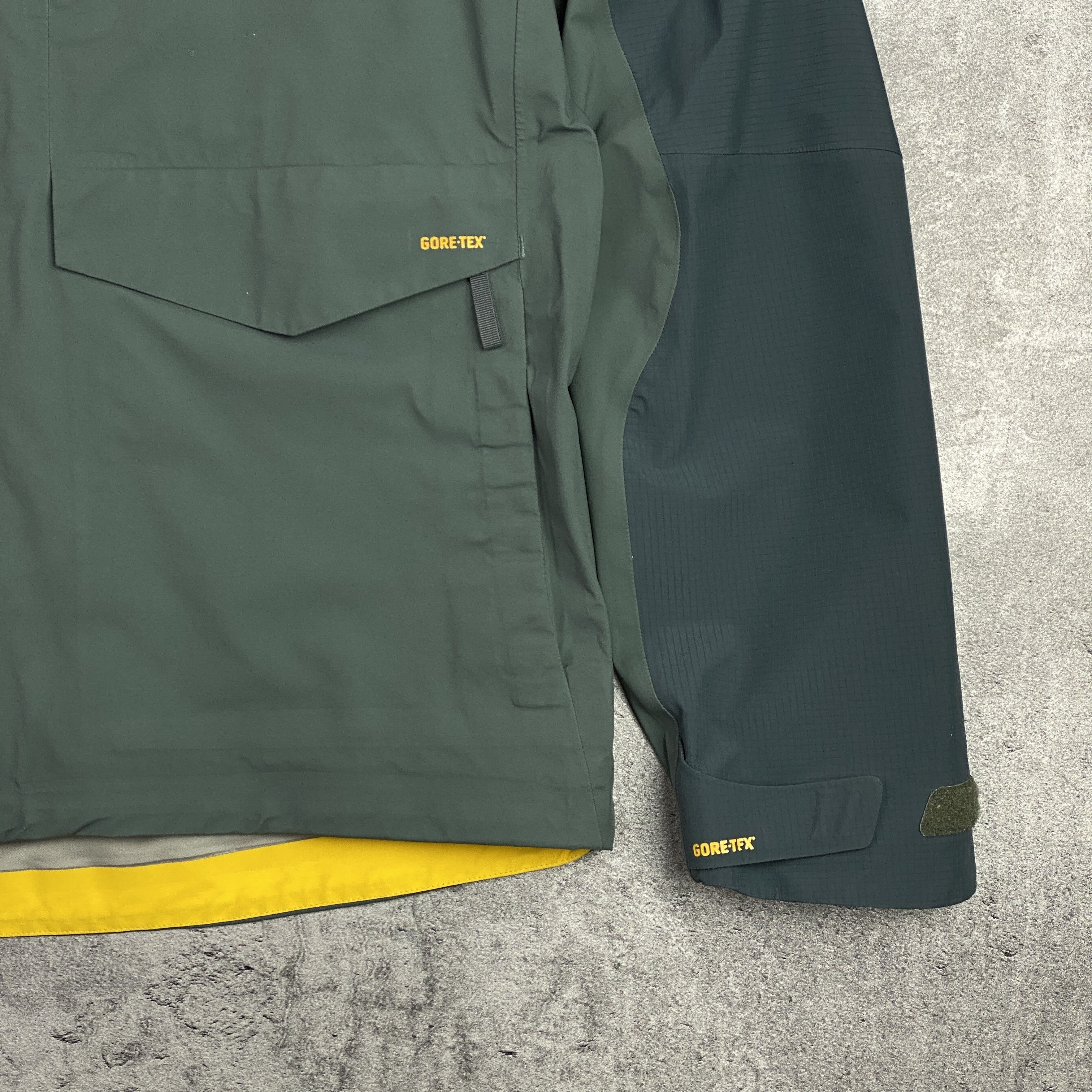 Goretex Men's Gore-Tex C-Knit Jacket - L Size US L / EU 52-54 / 3 - 2 Thumbnail