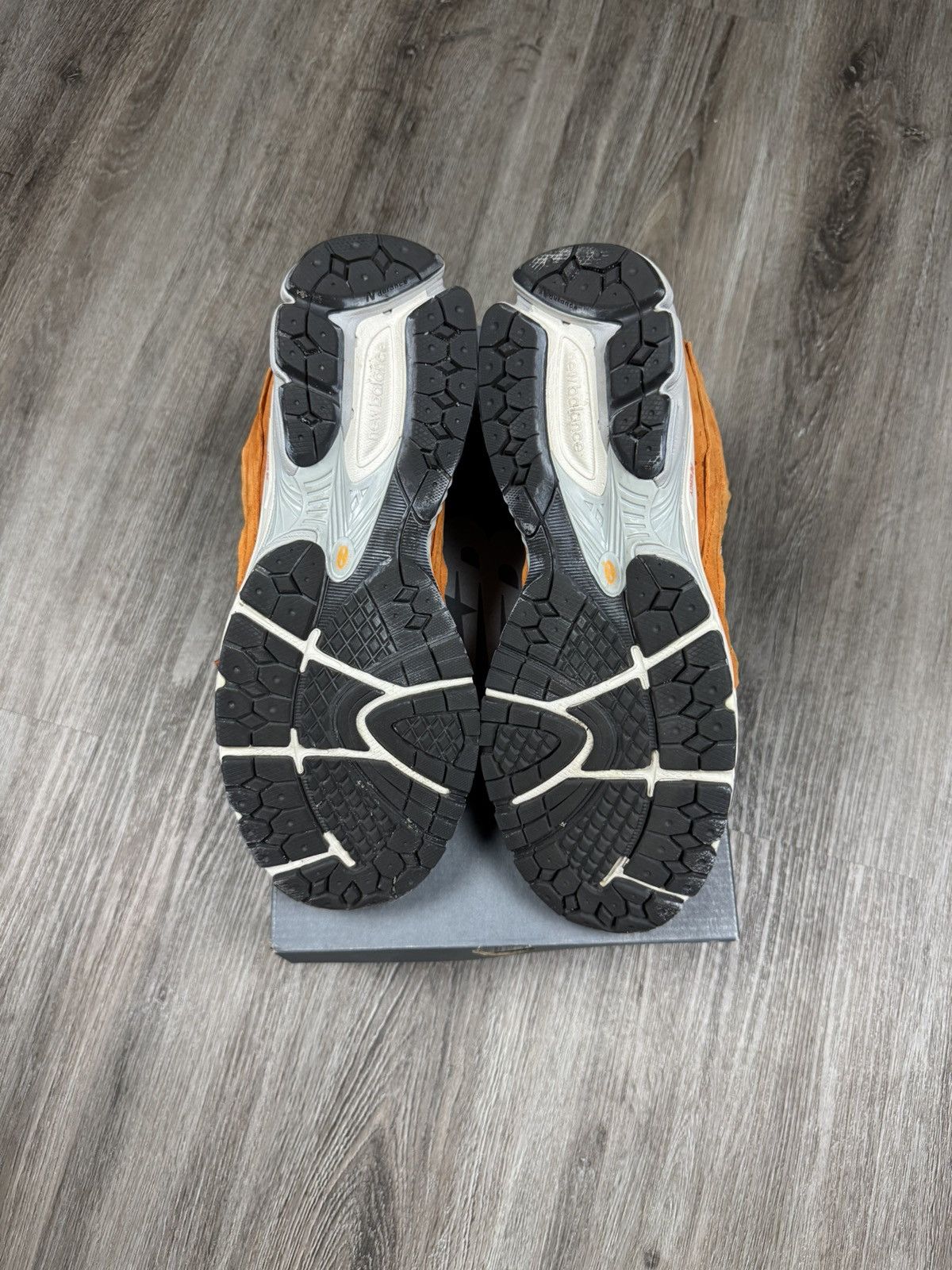 New Balance New Balance 2002R Protection Pack Vintage Orange Size 10.5 Size US 10.5 / EU 43-44 - 7 Thumbnail