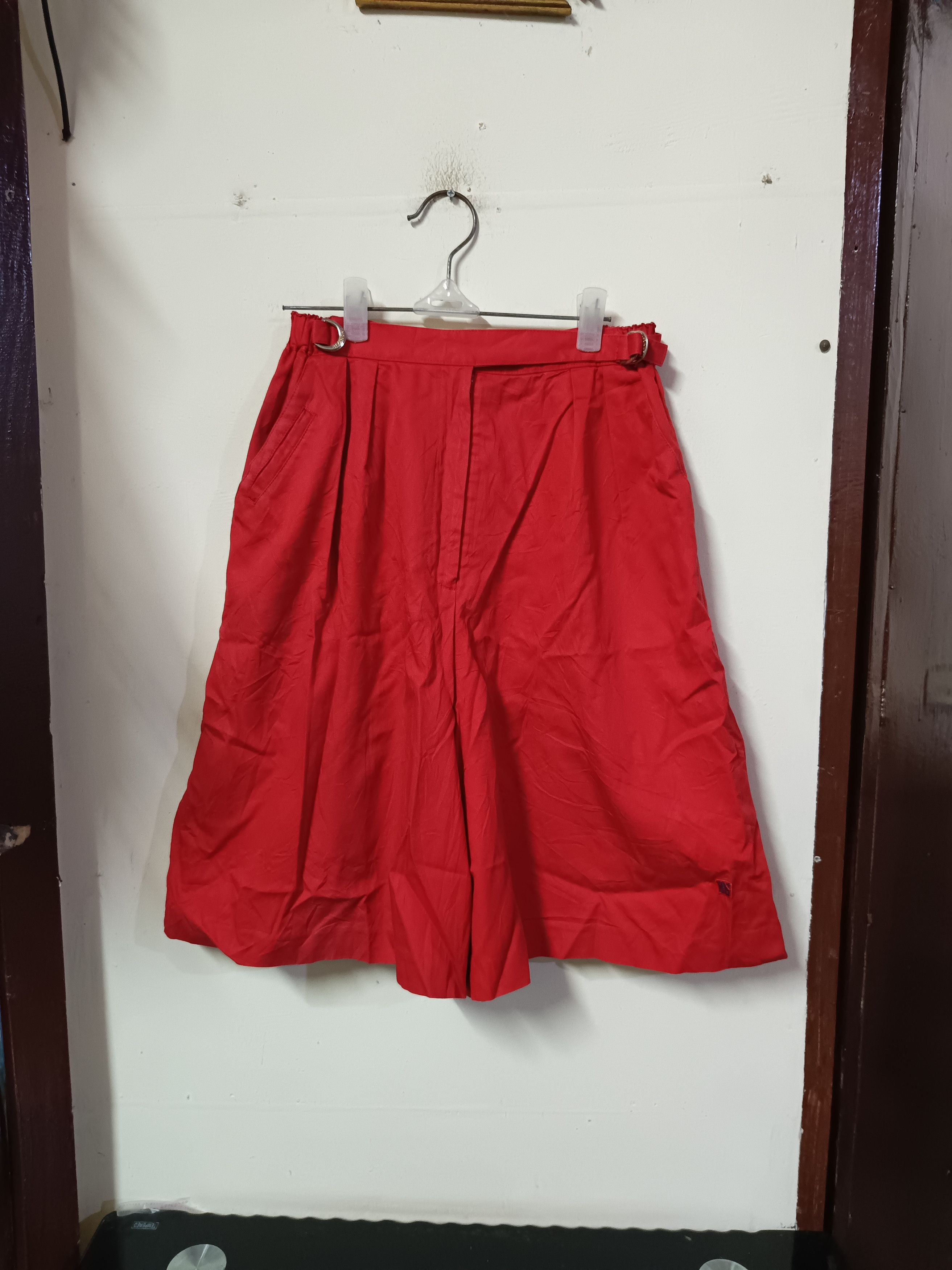 Givenchy Givency play vintage red shorts Size 25" / US 0 / IT 36 - 1 Thumbnail