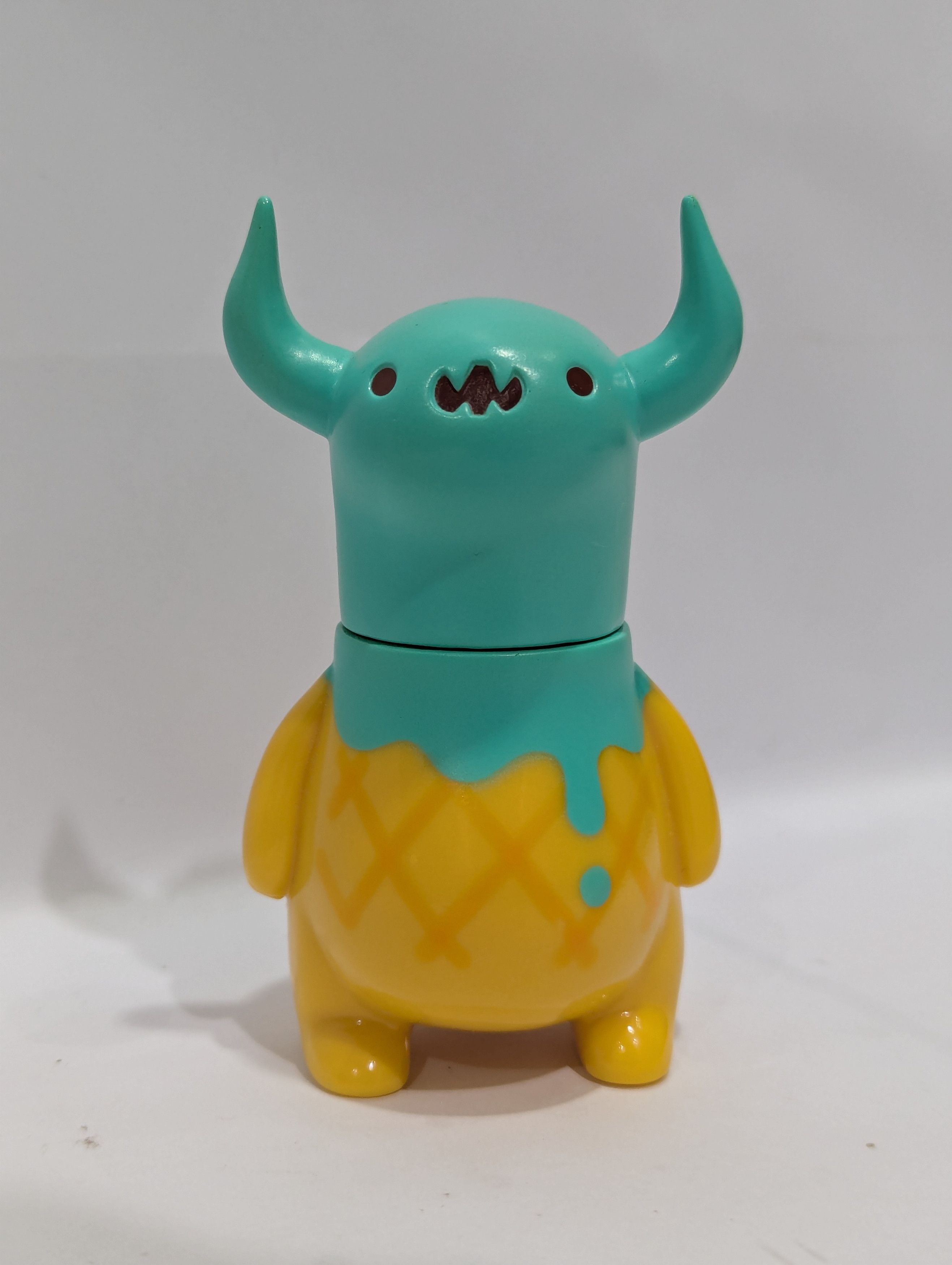 Japanese Brand Upper Sky Monster Bo Uwa no Sora Kaiju Ice Cream Mint Sofubi Size ONE SIZE - 1 Thumbnail