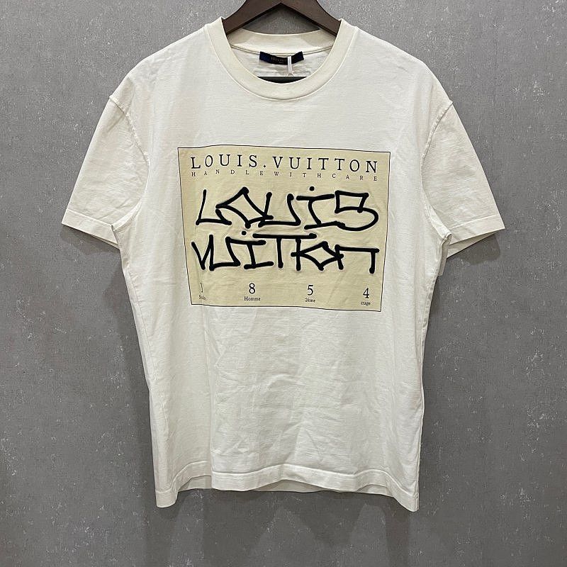 Louis Vuitton Louis Vuitton FW22 Logo Graphic T-Shirt US M Size US M / EU 48-50 / 2 - 1 Thumbnail