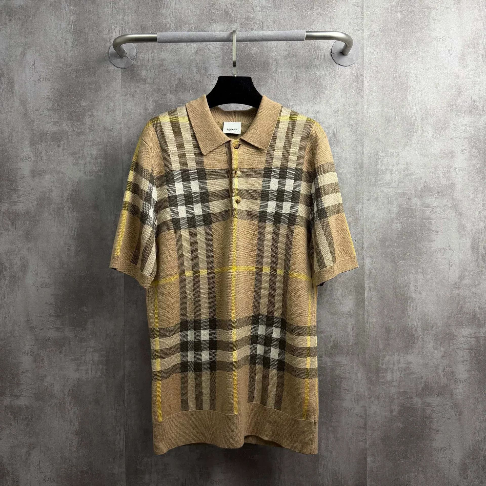 Burberry Burberry Classic Check Polo Short Sleeve Size US M / EU 48-50 / 2 - 1 Thumbnail