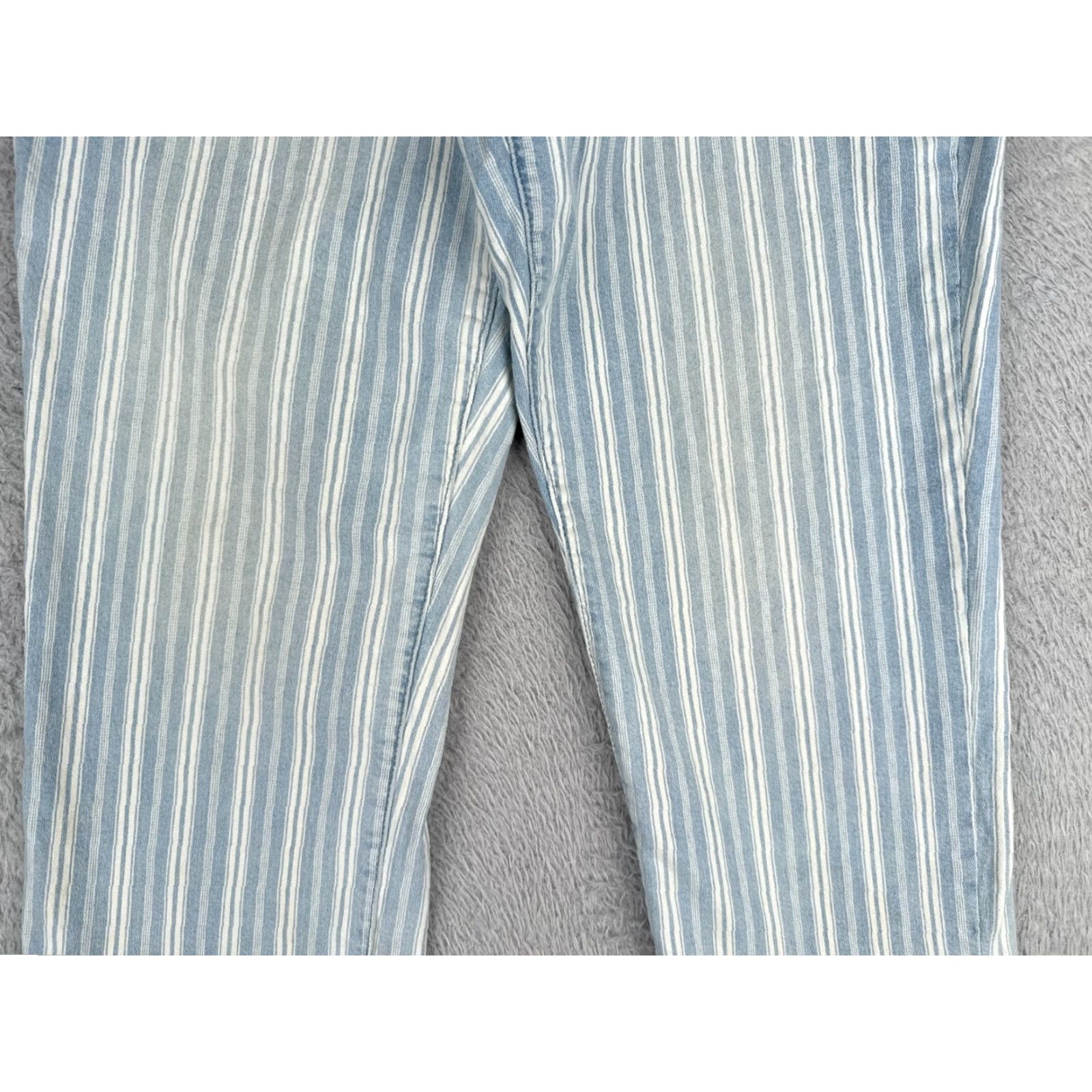 Nine West VINTAGE Nine West Jeans Womens 6 Capri Blue Denim Cotton Spandex 28x22 5-Pocket Stretch Size 28" / US 6 / IT 42 - 3 Thumbnail