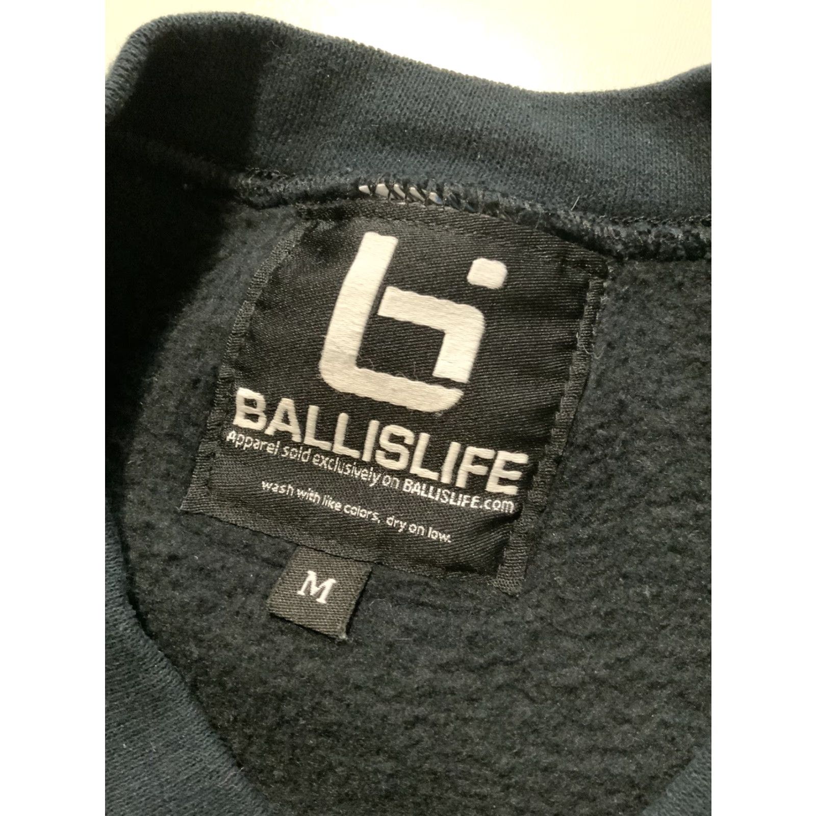 Vintage Ballislife They Lovin The Crew Basketball Mixtape Crewneck Sweatshirt Sz. M Shirt Mens Black Pullover Basketball Crewneck Size M Size US M / EU 48-50 / 2 - 5 Thumbnail