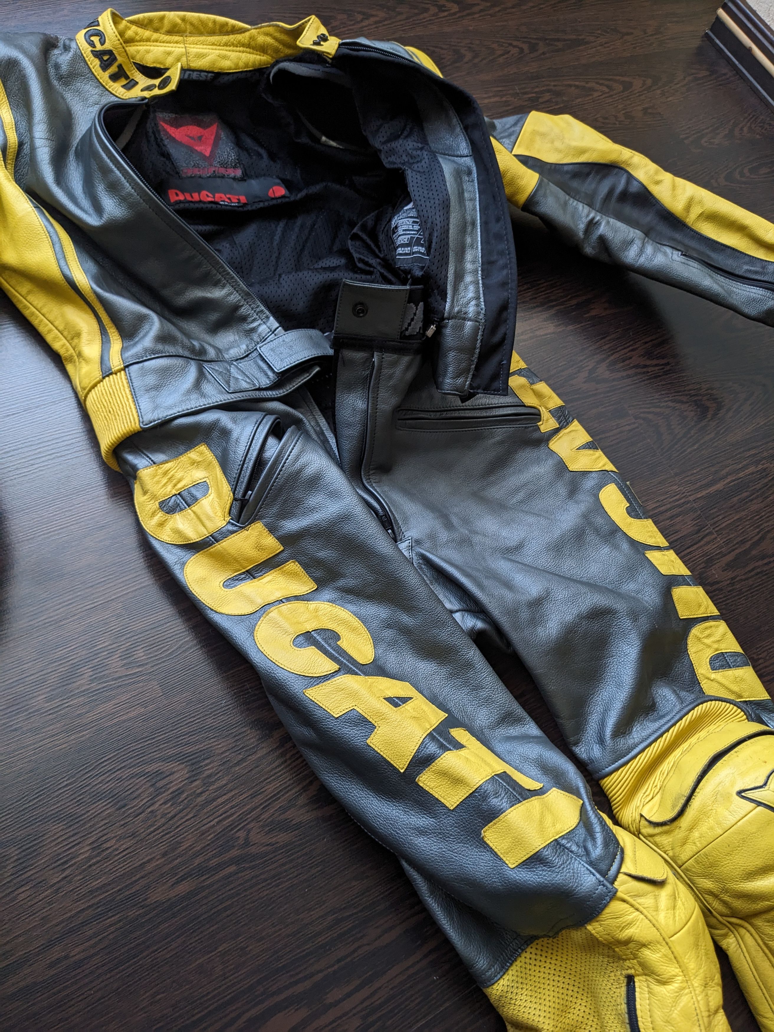 Dainese × Vintage Dainese Ducati Stripe 2 piece Suit Leather Moto Vintage 46 Size S / US 4 / IT 40 - 17 Thumbnail