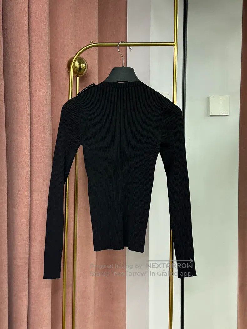 Balenciaga Balenciaga Shoulder logo letter black knitted coat bottomi Size XS / US 0-2 / IT 36-38 - 4 Thumbnail