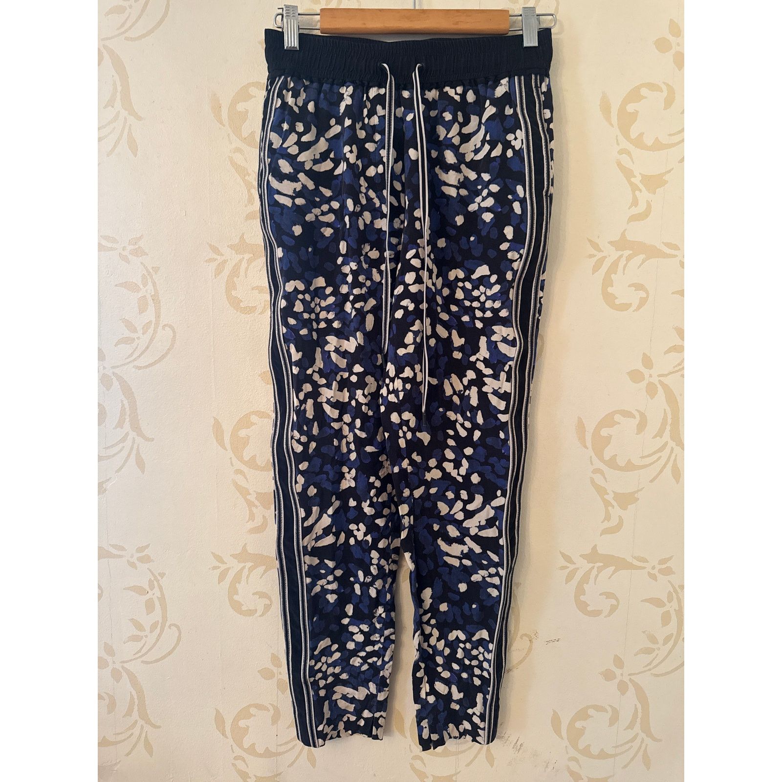 3.1 Phillip Lim 3.1 Phillip Lim Ladies 100% Silk Pants so Beauiful Size 25" / US 0 / IT 36 - 2 Thumbnail