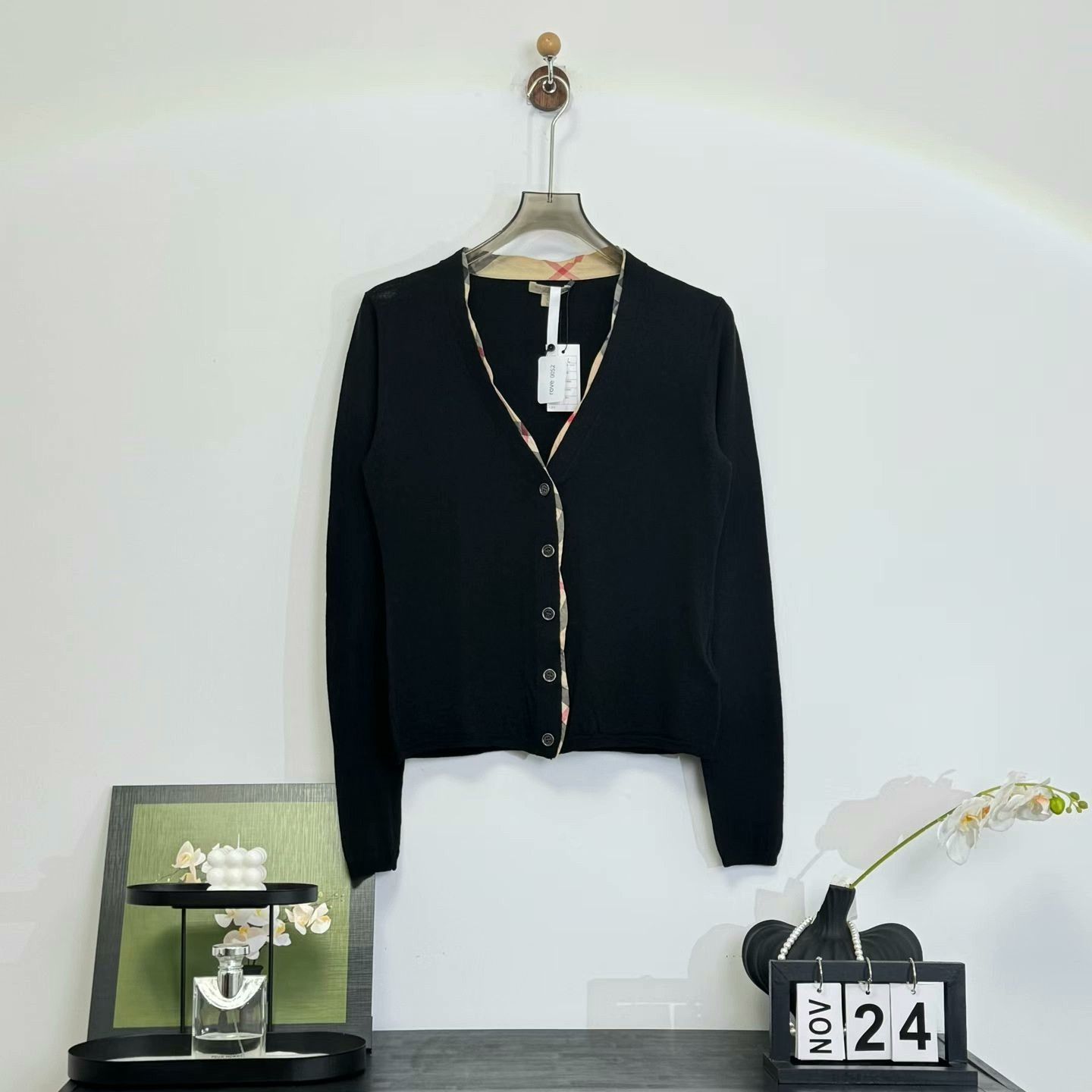 Burberry burberry black cardigan with check trim Size L / US 10 / IT 46 - 1 Thumbnail
