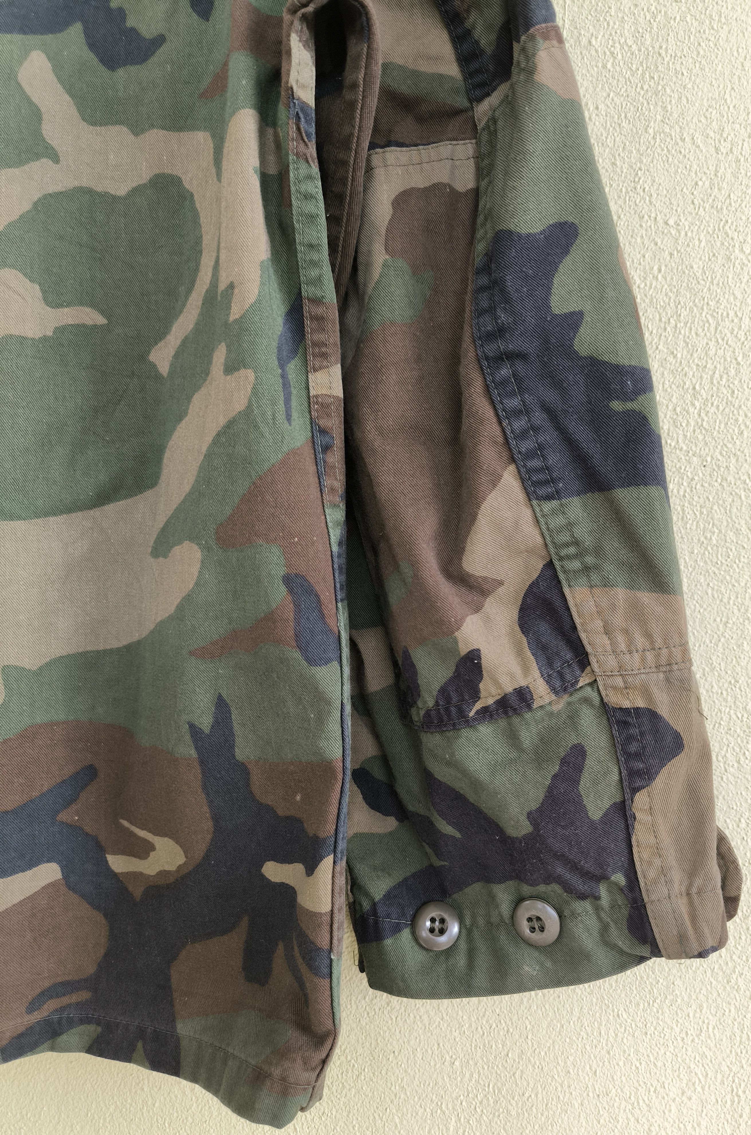 Vintage Vtg military woodland combat camo field jacket Size US M / EU 48-50 / 2 - 10 Thumbnail