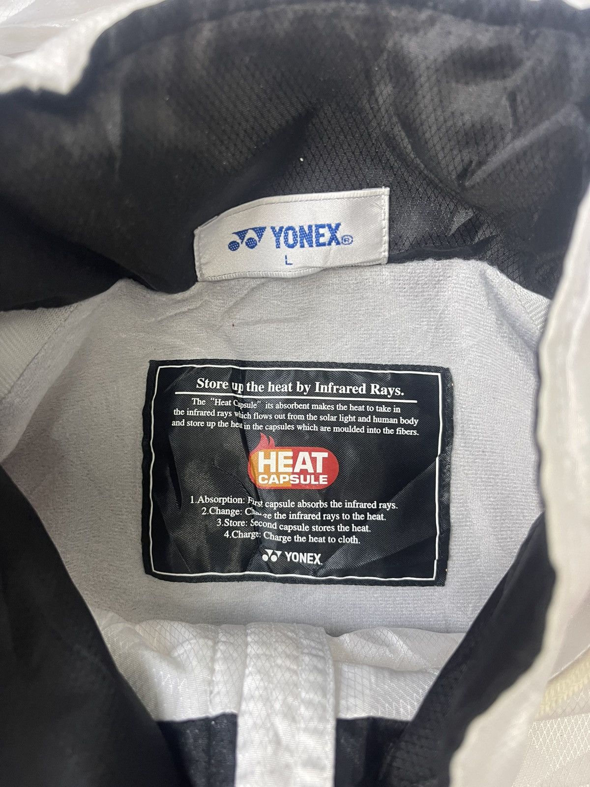 Japanese Brand Vintage Yonex Heat Capsule Windbreaker Jacket Size US L / EU 52-54 / 3 - 16 Thumbnail