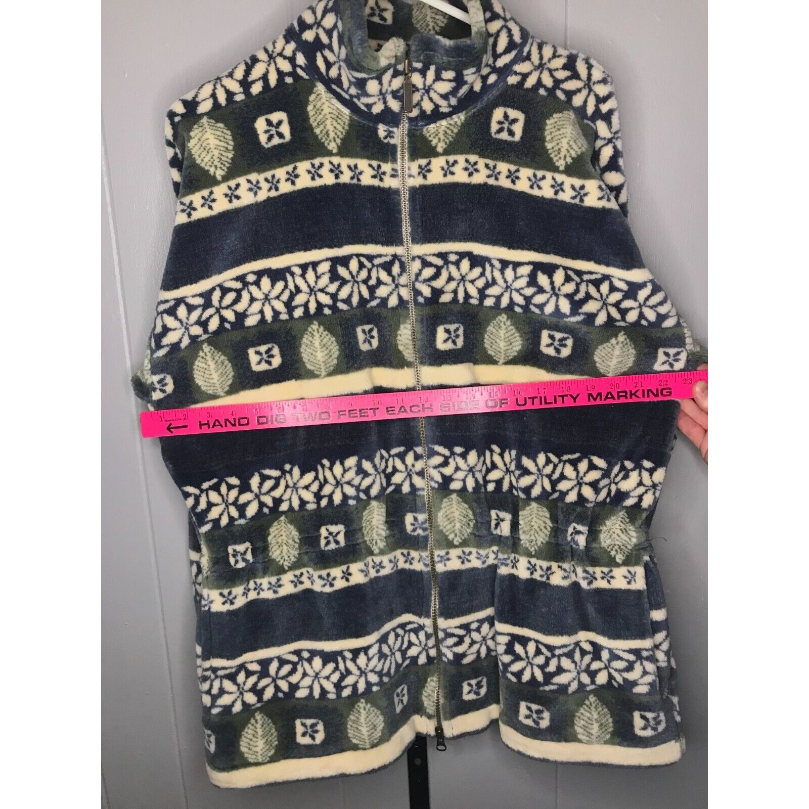 Vintage Vintage Alps Fine Women’s Apparel sz LG Full Zip Fuzzy Cardi Size L / US 10 / IT 46 - 6 Thumbnail