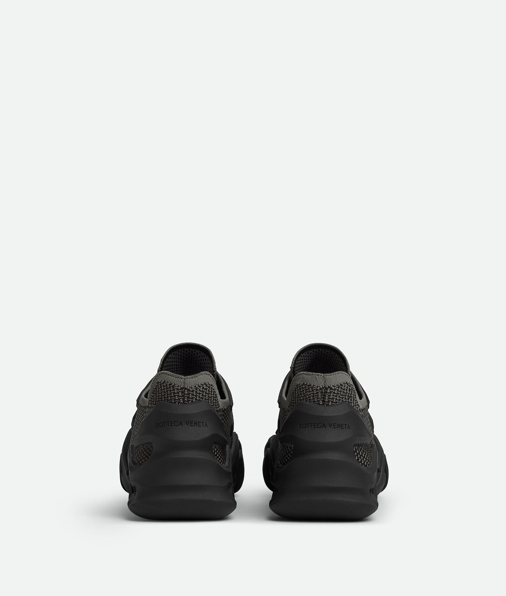 Bottega Veneta o1bcso1str0925 Flex Sneakers in Light Graphite/Black Size US 11 / EU 44 - 3 Thumbnail
