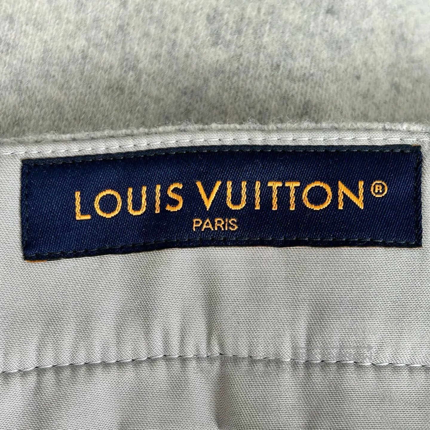 Louis Vuitton Louis Vuitton Logo: Woolen white work pants Size US 36 / EU 52 - 3 Thumbnail