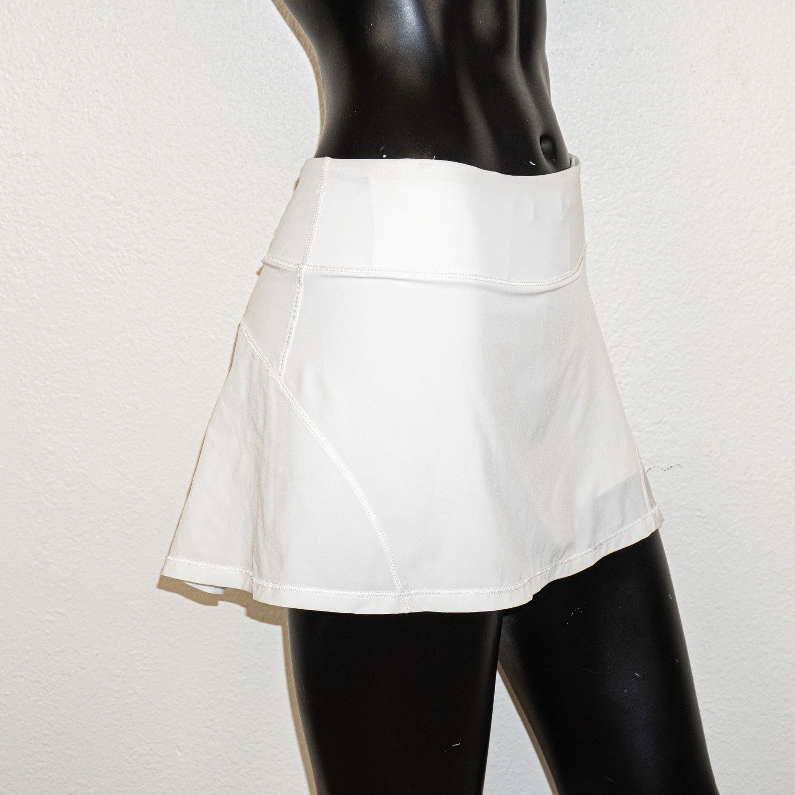 Lululemon Lululemon Run Speed Skirt Skorts in White pleated back 4 Size 27" / US 4 / IT 40 - 6 Thumbnail