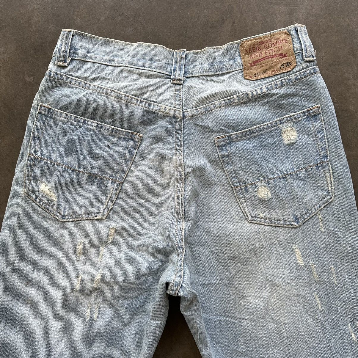 Japanese Brand Vintage Japansese Abercrombie Faded Denim Lightwash Pant Size US 30 / EU 46 - 13 Thumbnail