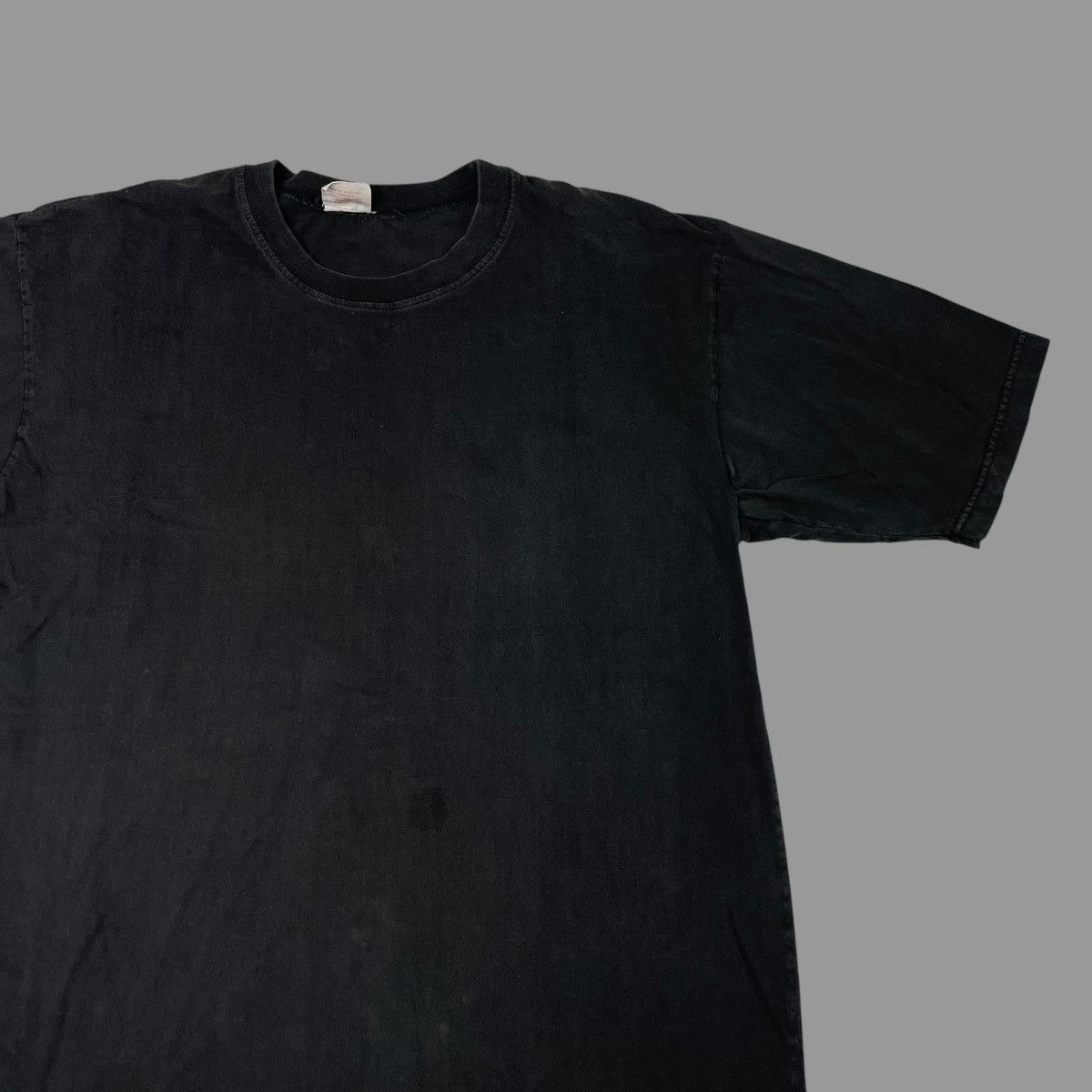 Vintage Vintage 90s blank faded t shirt Size US M / EU 48-50 / 2 - 3 Thumbnail