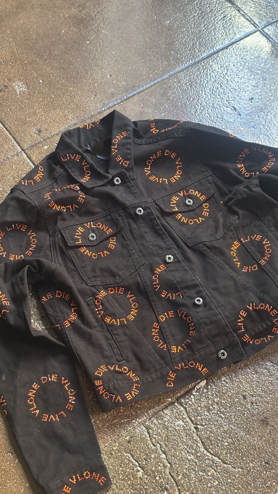 Vlone VLONE Rhinestone “LIVE VLONE DIE VLONE” Denim Jacket Size US XL / EU 56 / 4 - 1 Thumbnail
