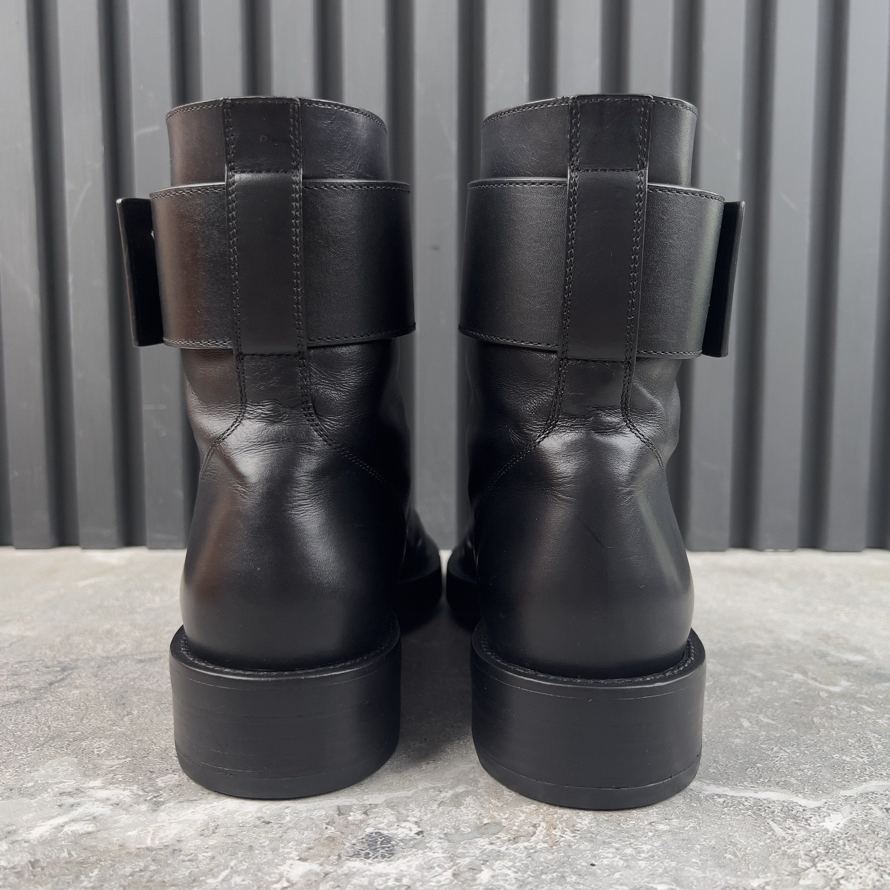 Louis Vuitton Wonderland Ranger Boots Lace Up Black Leather Size US 8 / IT 38 - 8 Thumbnail