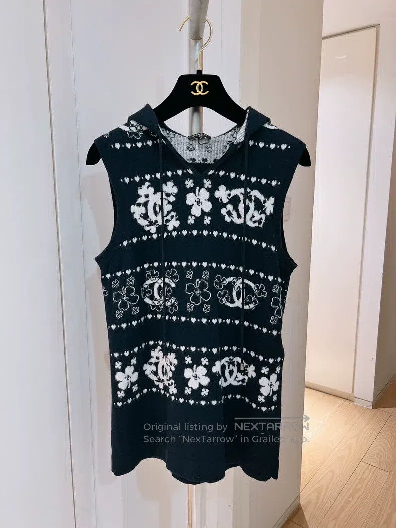 Chanel Chanel Double C clover cashmere sweater Size XS / US 0-2 / IT 36-38 - 1 Thumbnail