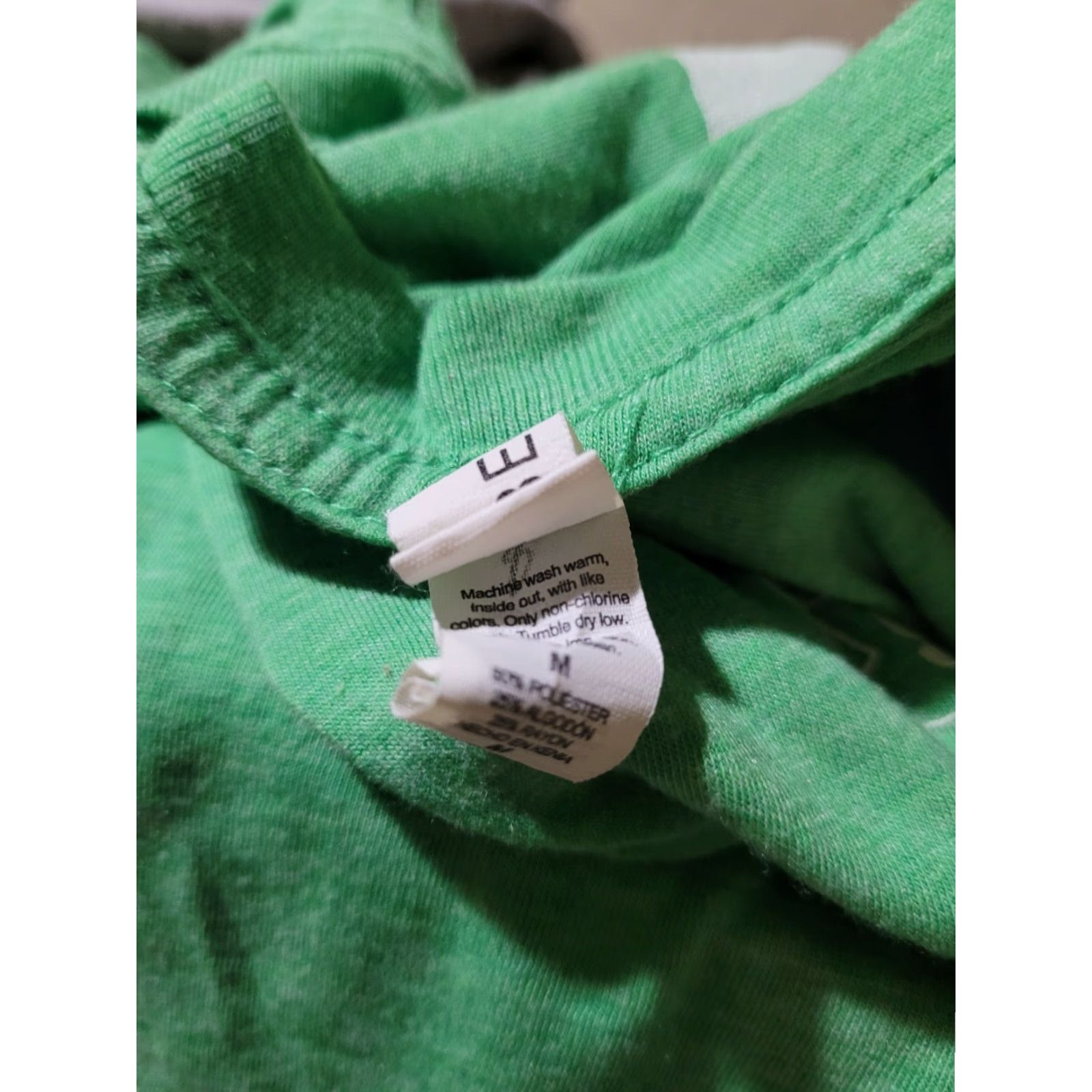 Bell Womens T Shirt V-Neck Grub's Bar & Grille Logo Graphic Solid Green Medium Bella M Casual Shirts Womens Size M / US 6-8 / IT 42-44 - 5 Thumbnail