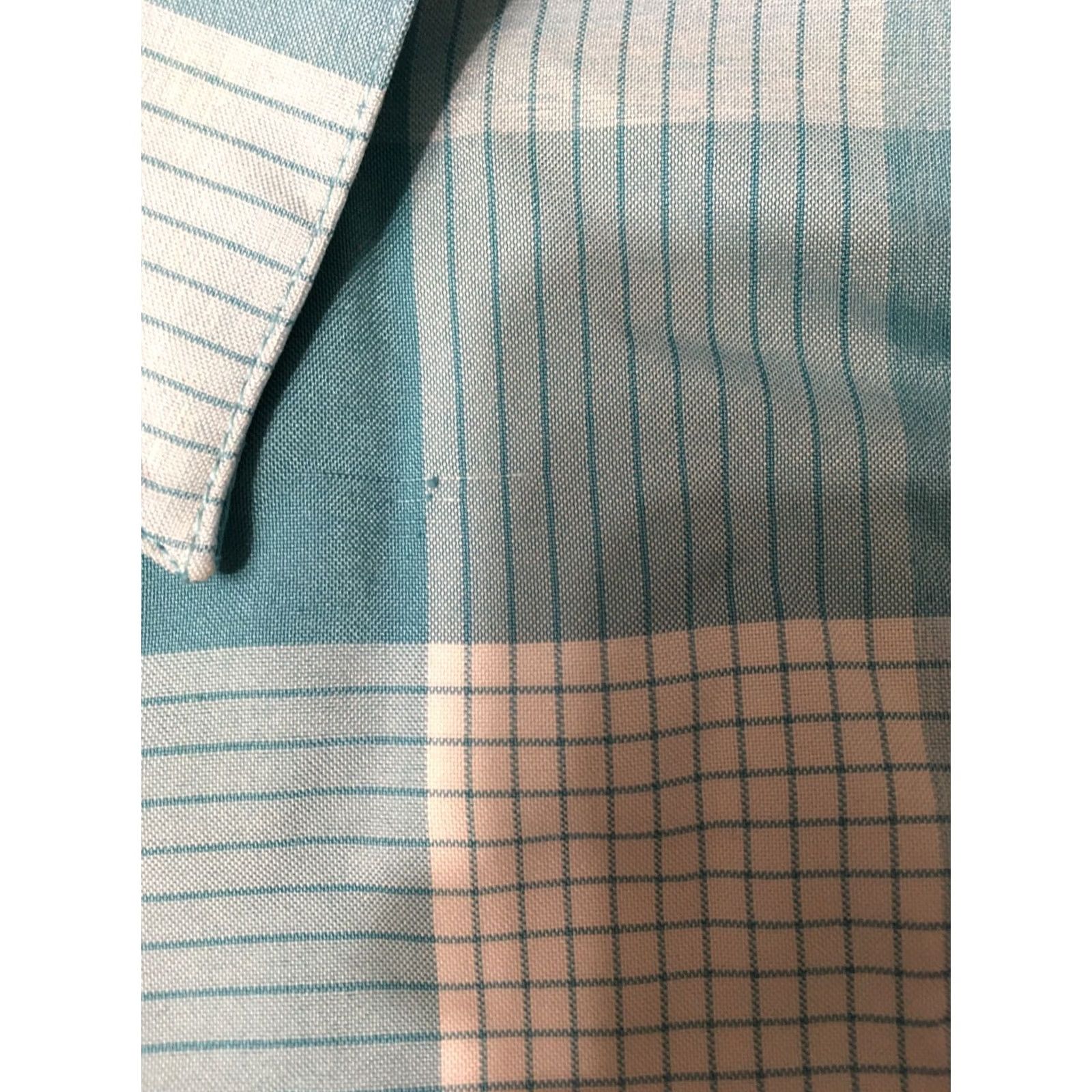 Haggar Haggar Shirt Short Sleeve Button-Down Pocket LIGHT Blue Plaid Large Men's Button-Up Casual Everyday Comfort Regular Fit Size US L / EU 52-54 / 3 - 5 Thumbnail